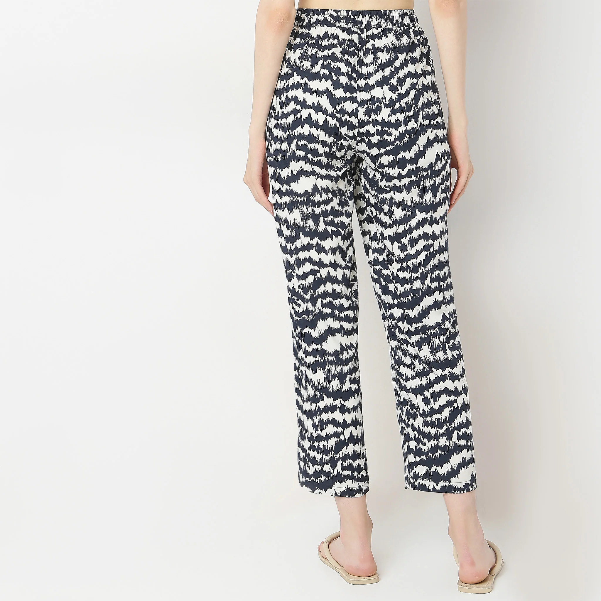 Printed Lounge Pyjamas - Image 3