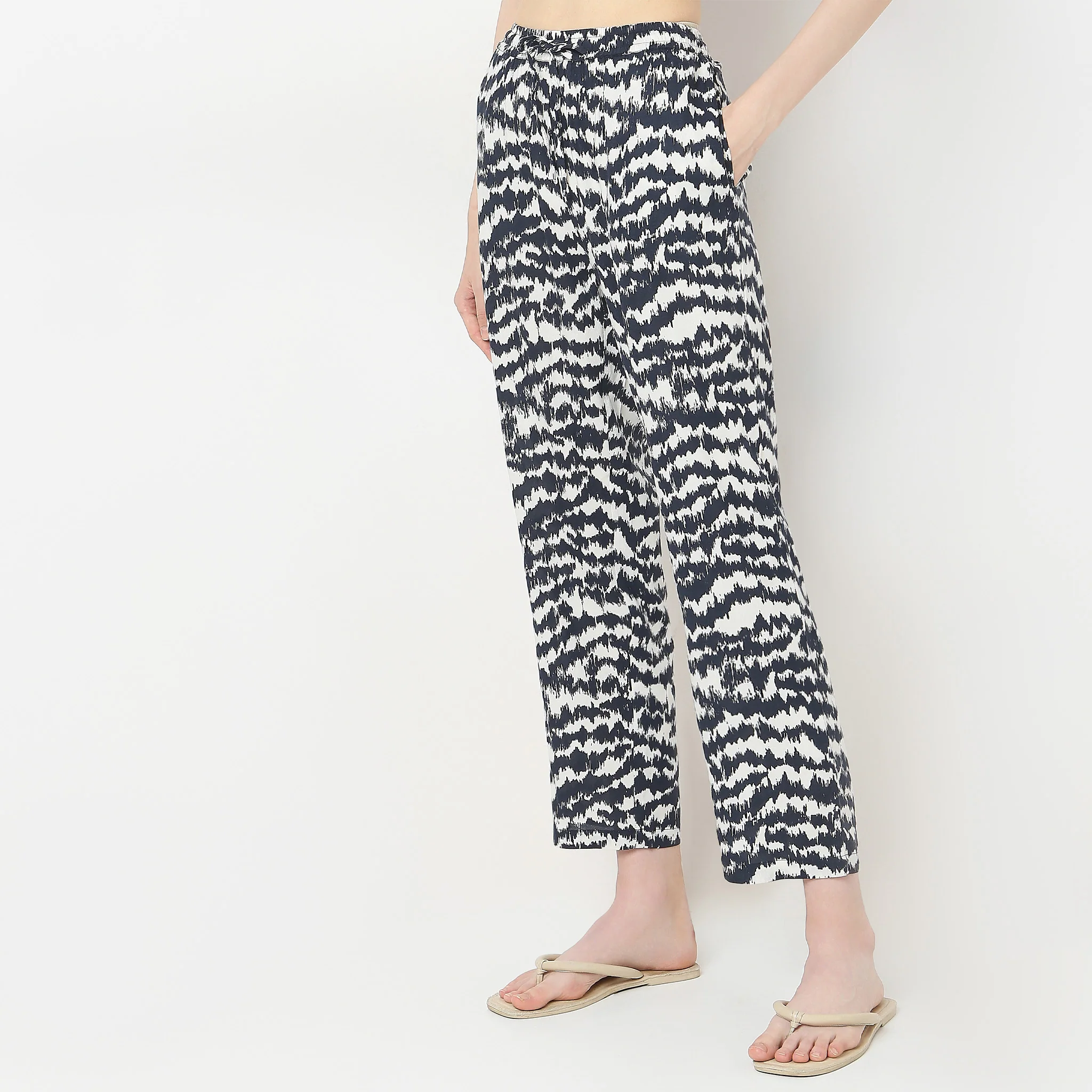 Printed Lounge Pyjamas - Image 5