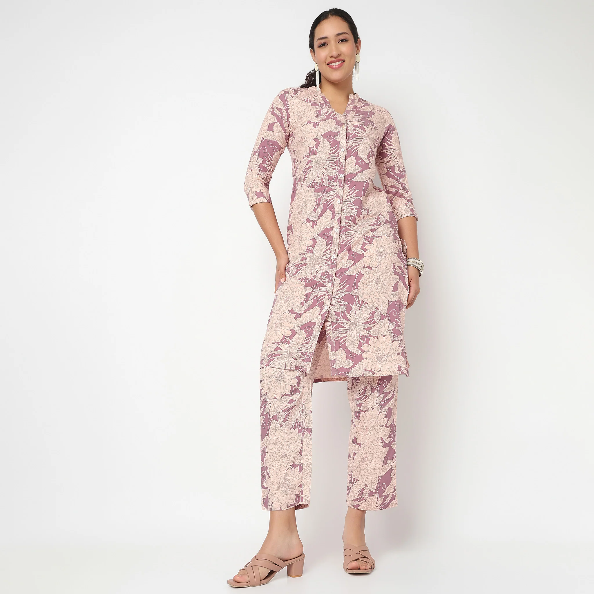 Printed Mid Rise Pants - Image 6