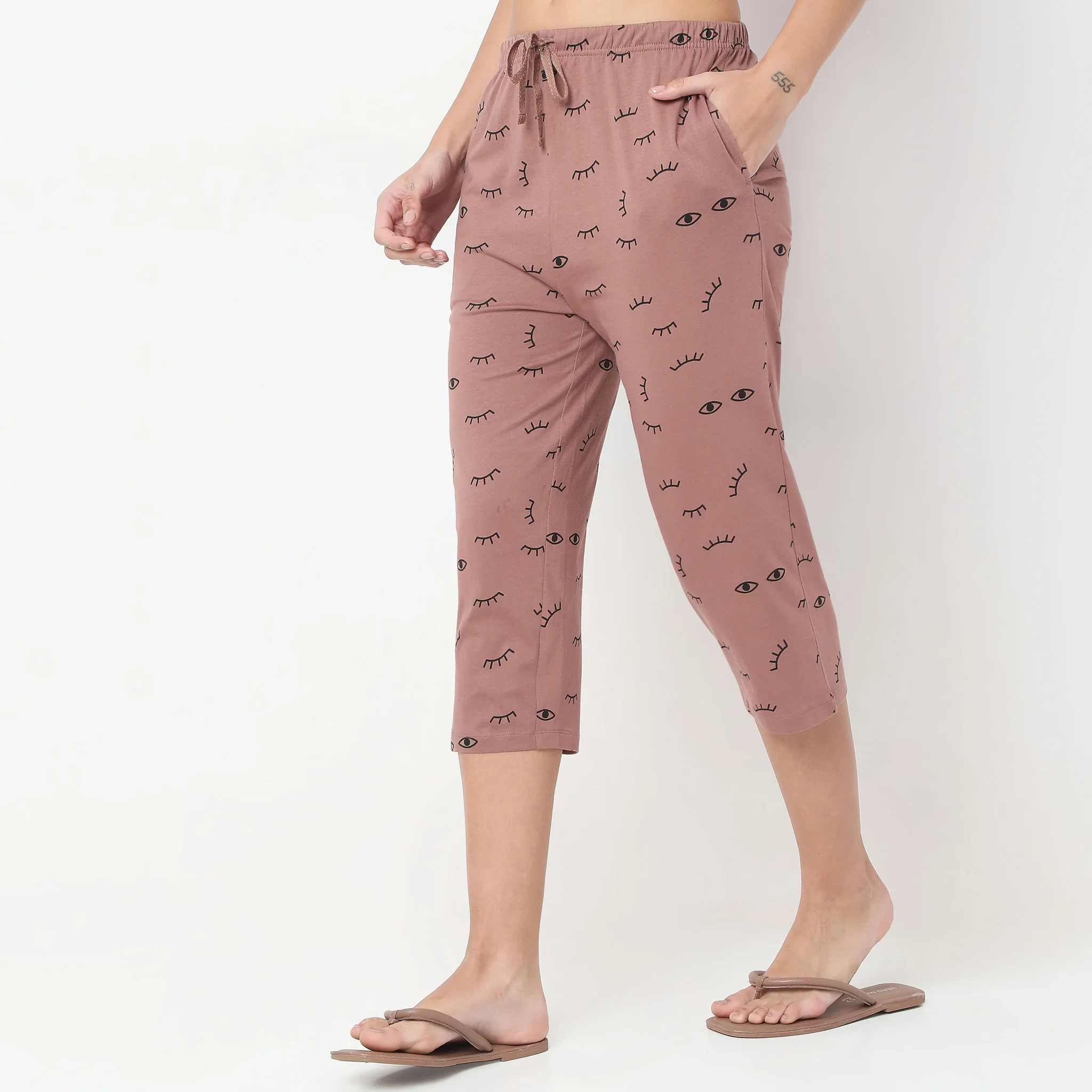 Printed Mid Rise Lounge Capri - Image 5