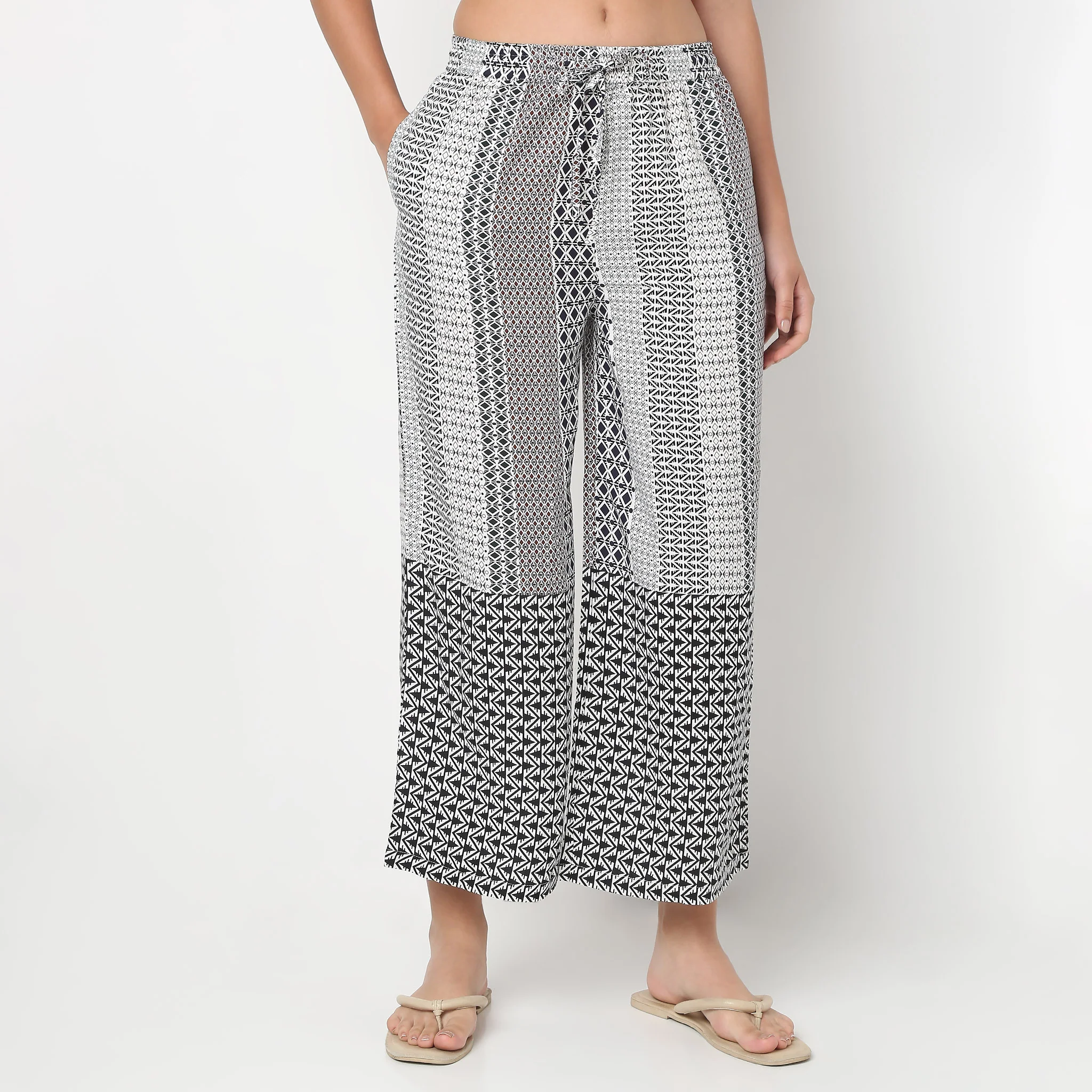 Mid Rise Lounge Pyjamas - Image 2