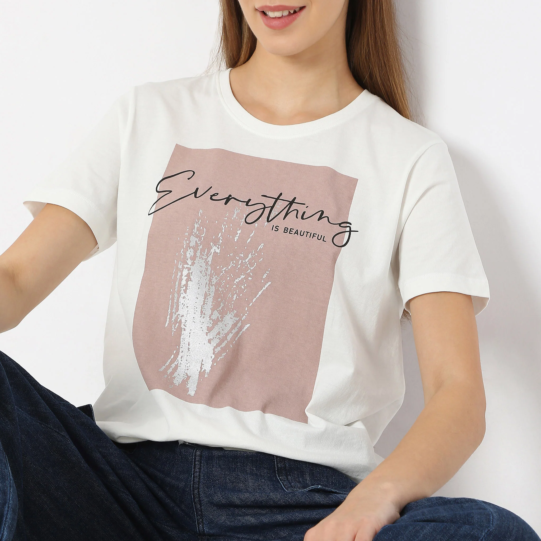 Printed Quote "Everything Is Beautiful" T-Shirt - Image 5