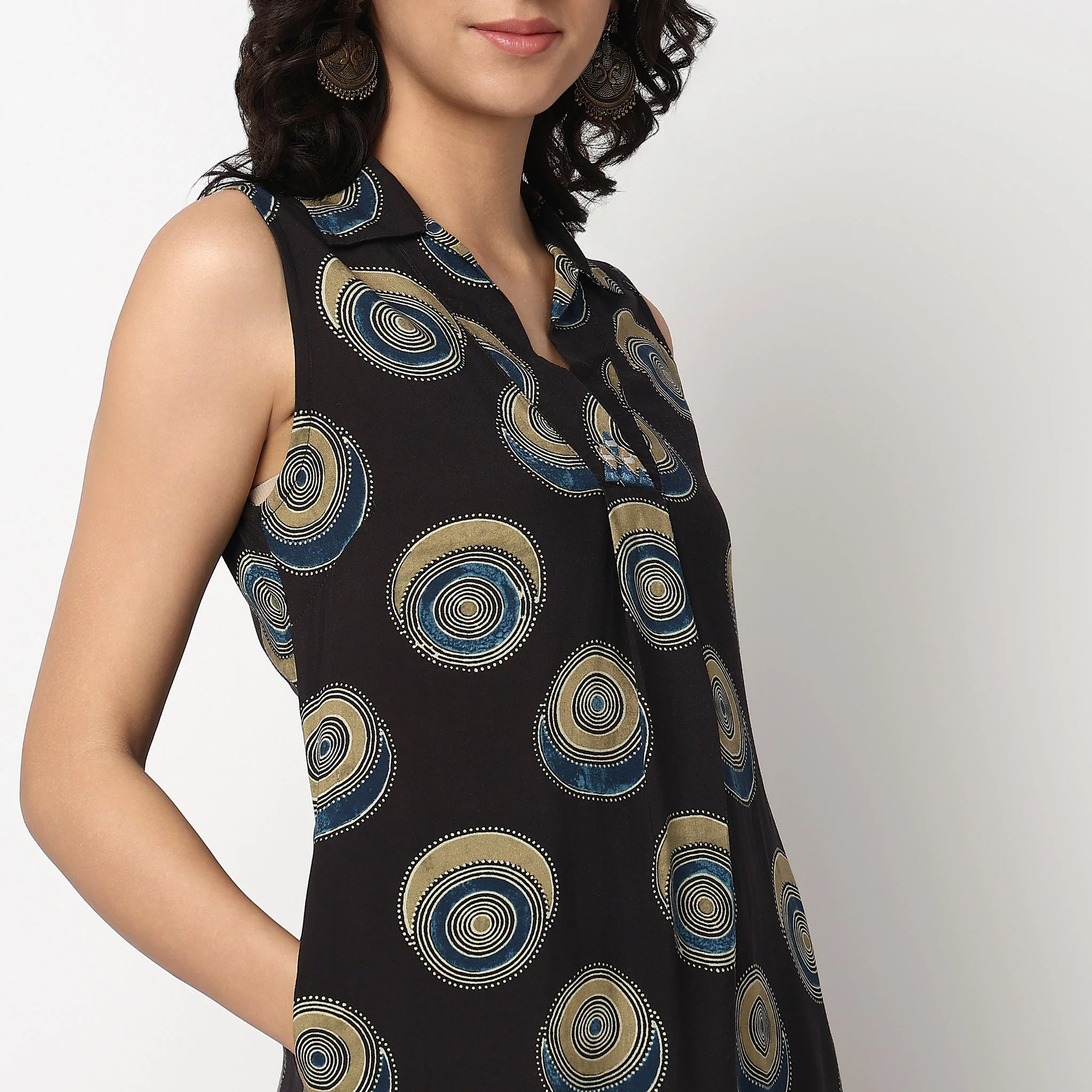 Printed Shirt Collar A line Kurta - Image 4
