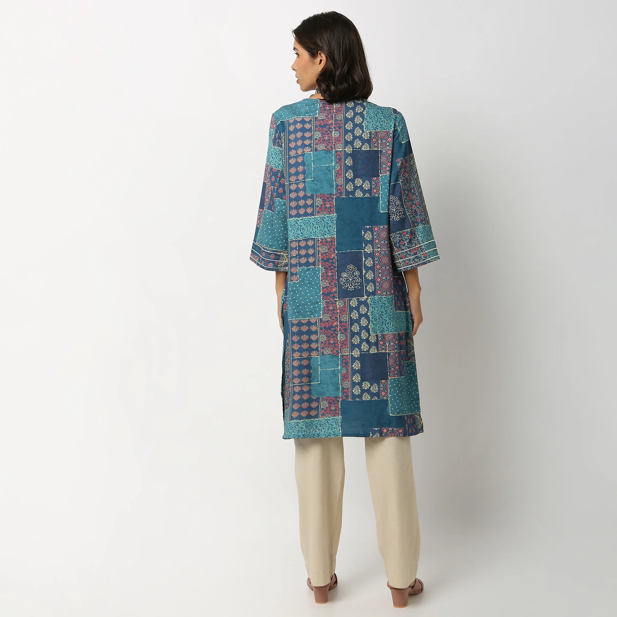Printed V Neck Kurta - Image 3