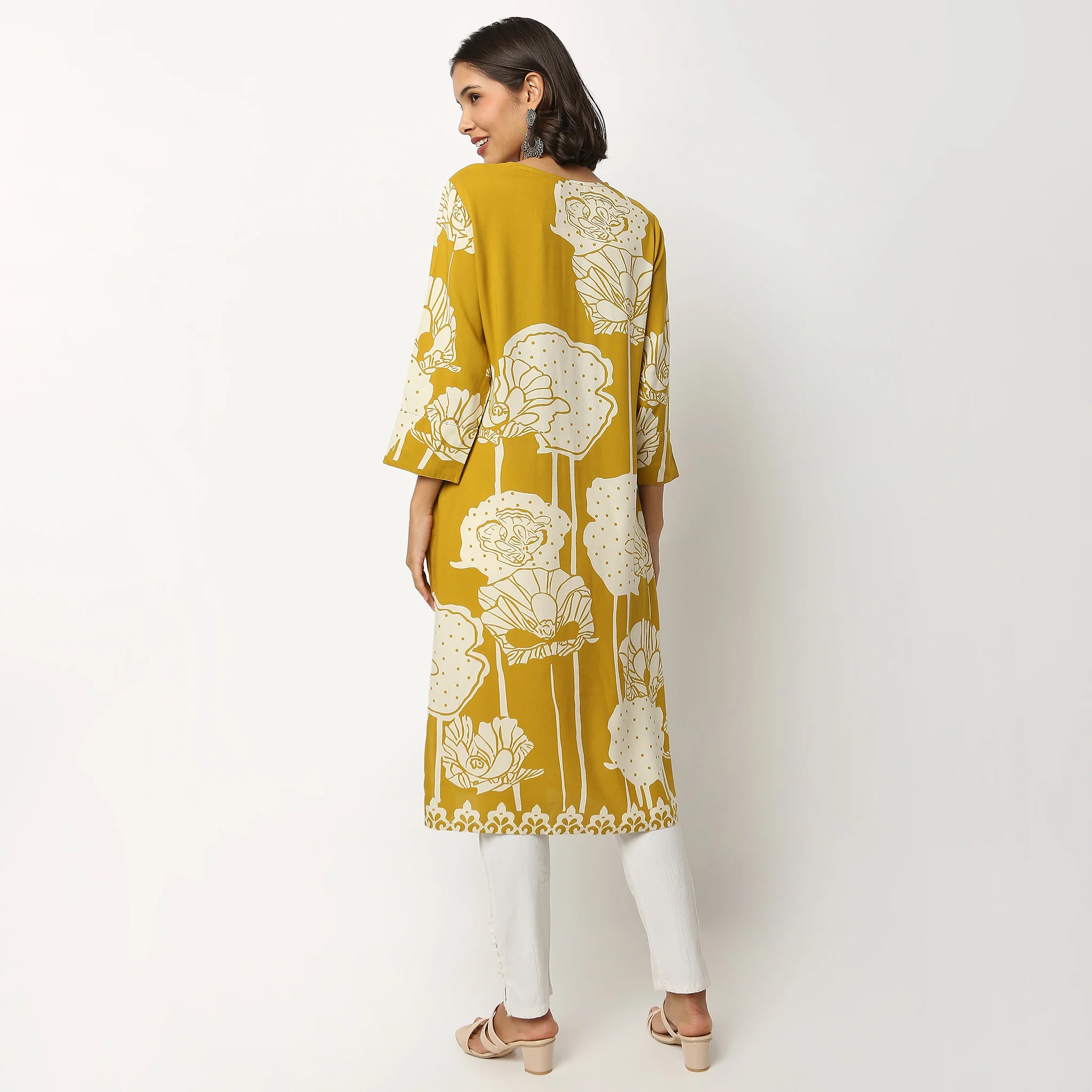 Printed V Neck Kurta - Image 3