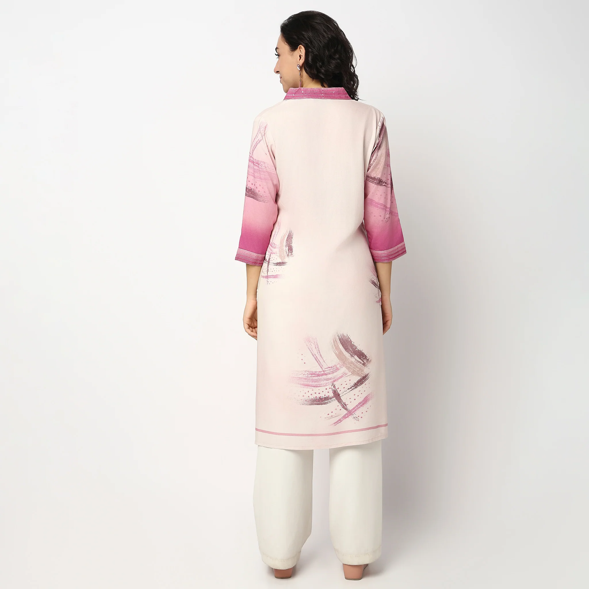 Printed V-Neck Kurta - Image 3