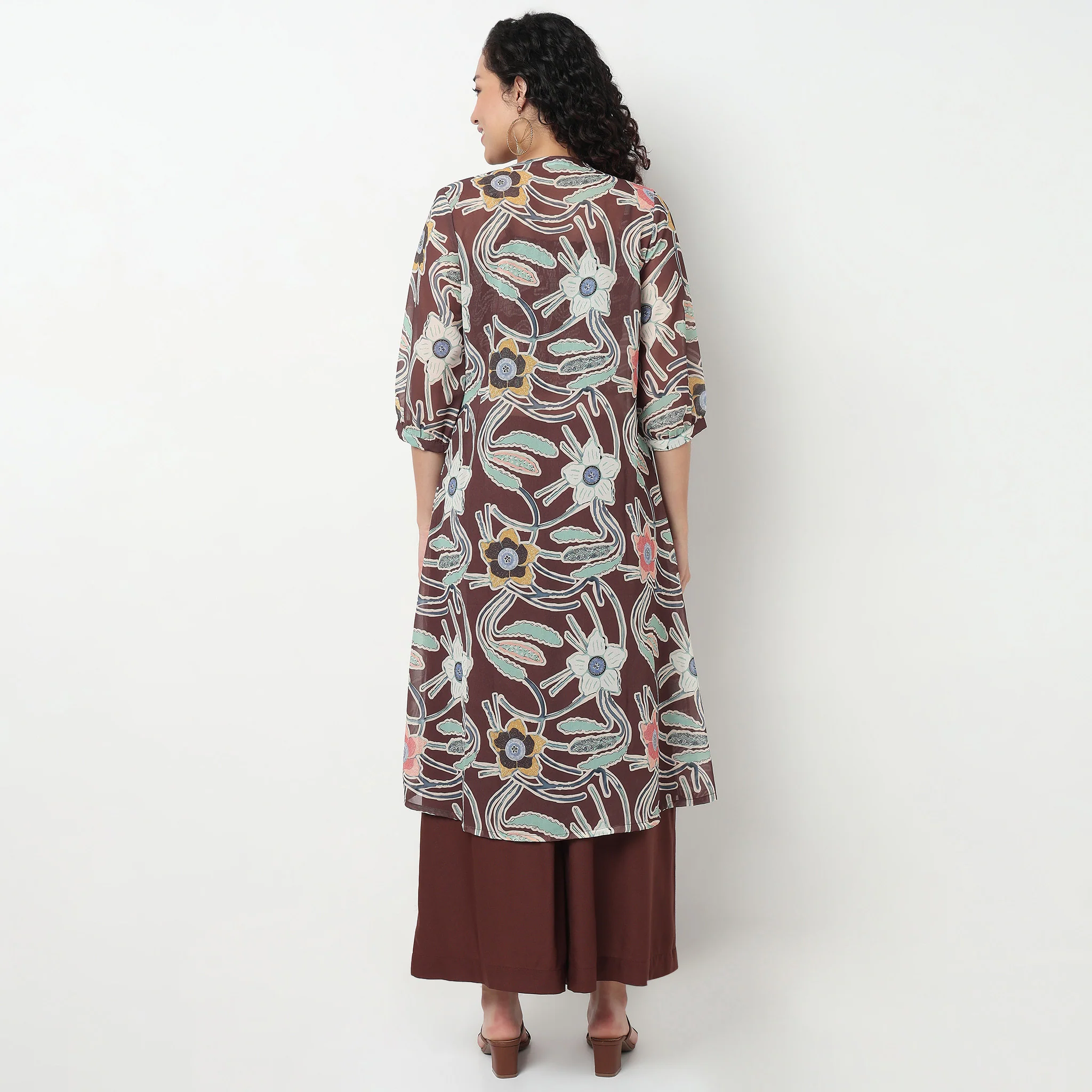 Printed Shrug With Smocked Crop Top and Pant Set - Image 3