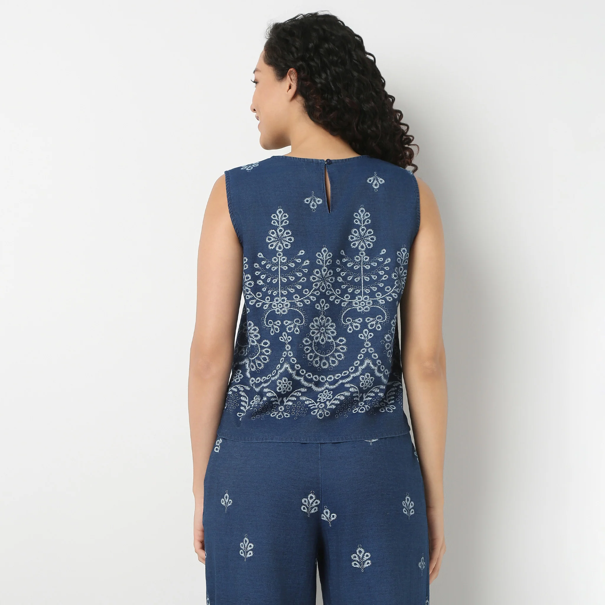 Printed Sleeveless Top - Image 3