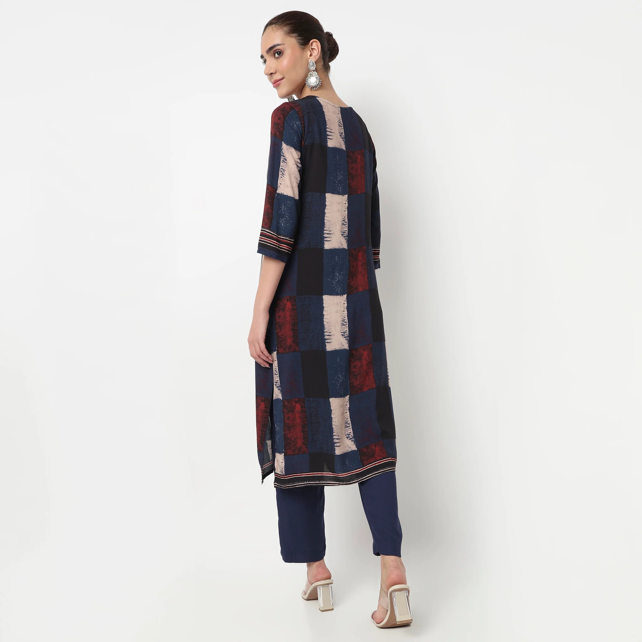 Printed Straight Kurta with Pant and Dupatta Set - Image 3