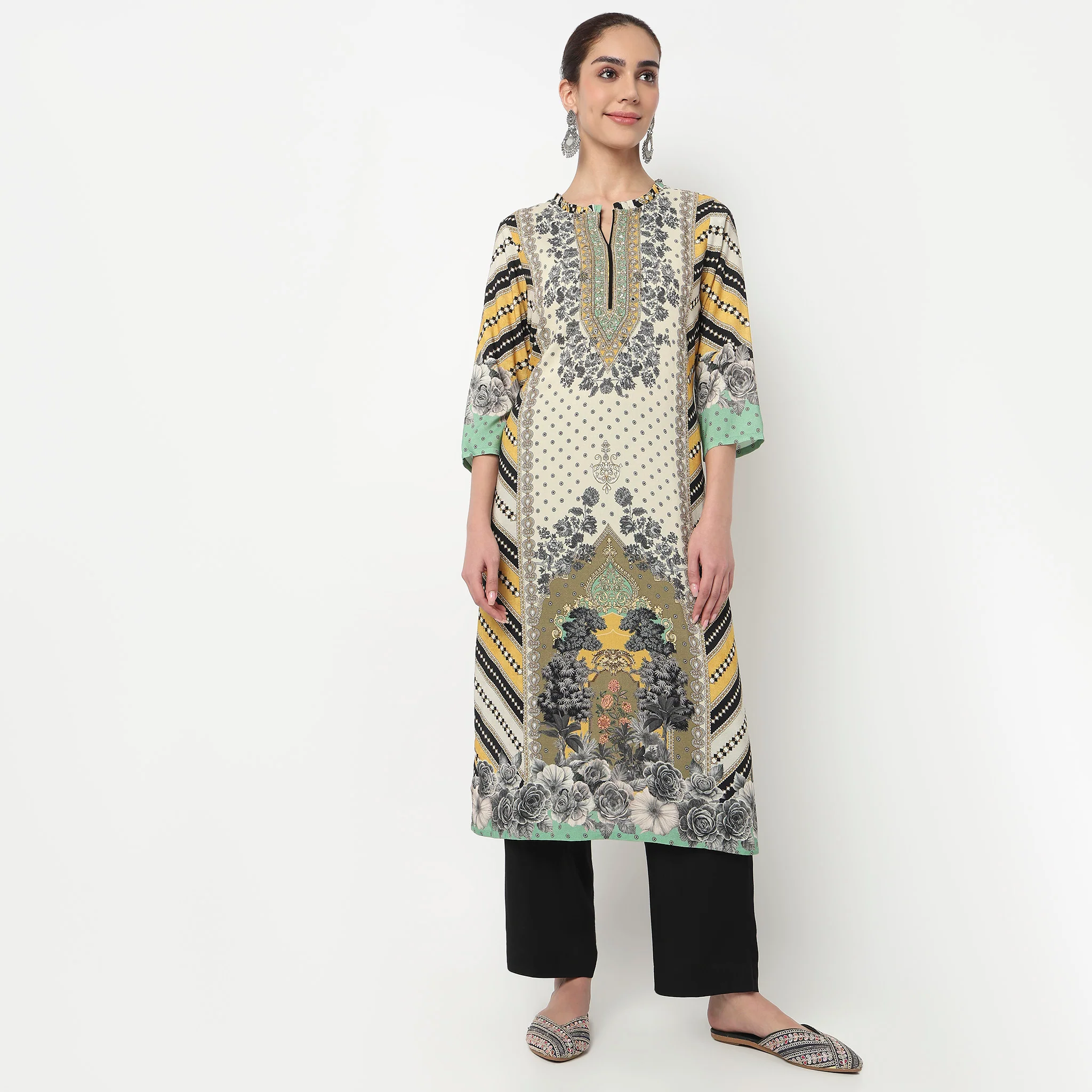 Printed Straight Kurta with Pant & with Dupatta Set - Image 2
