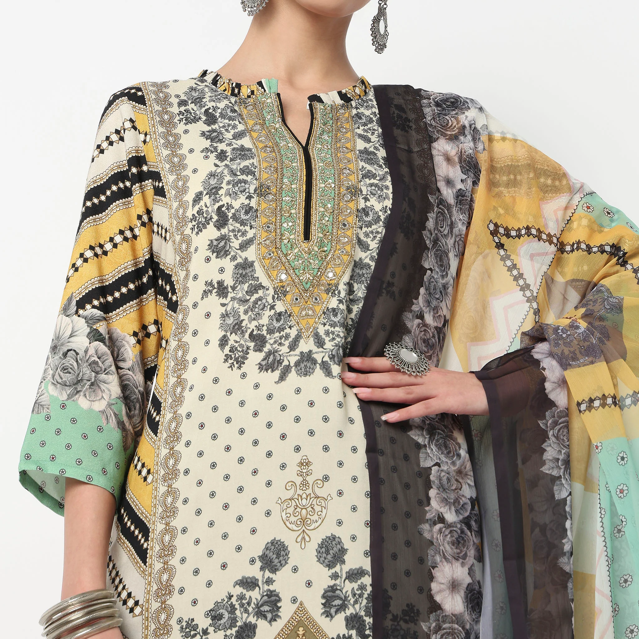 Printed Straight Kurta with Pant & with Dupatta Set - Image 4