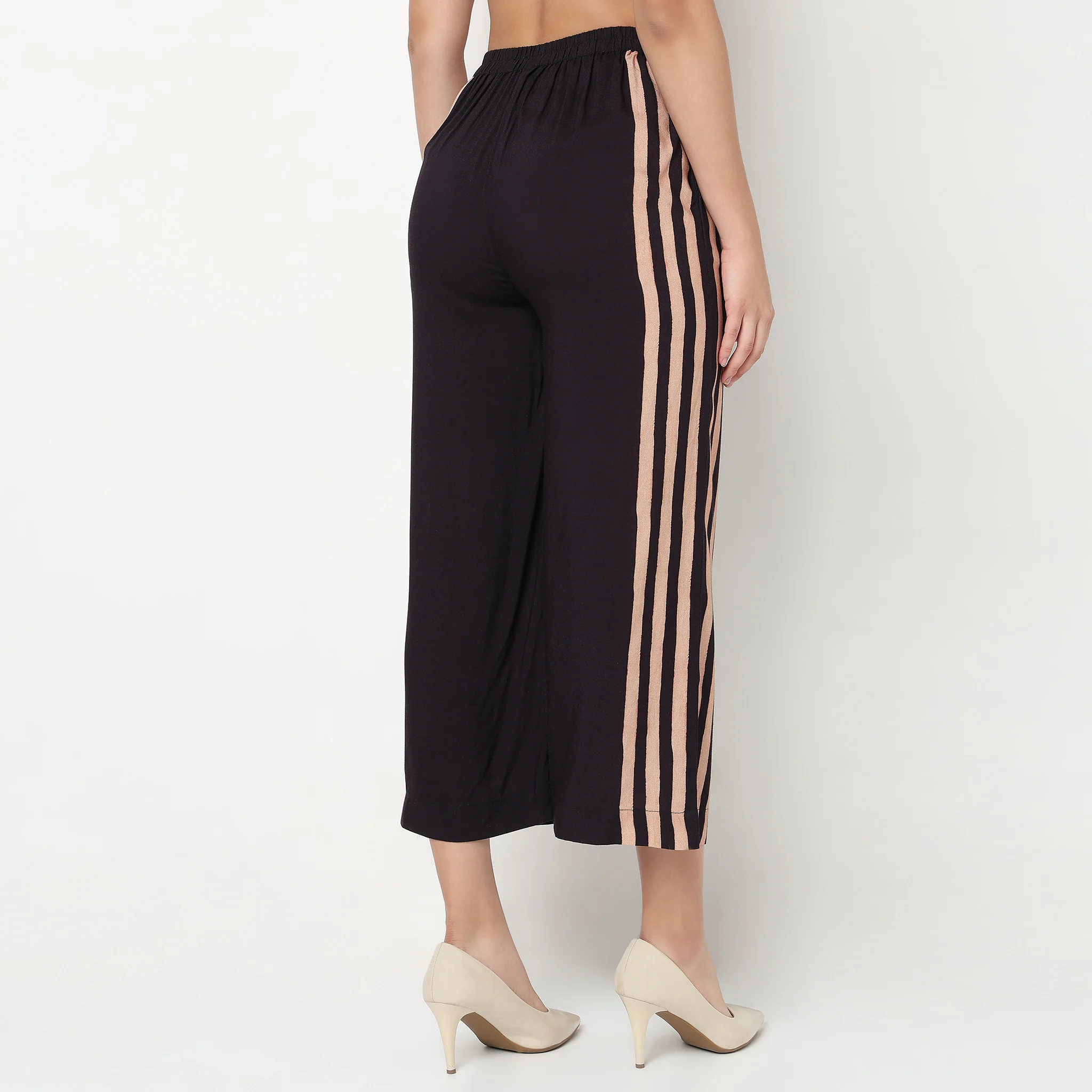 Printed Straight Pants - Image 3