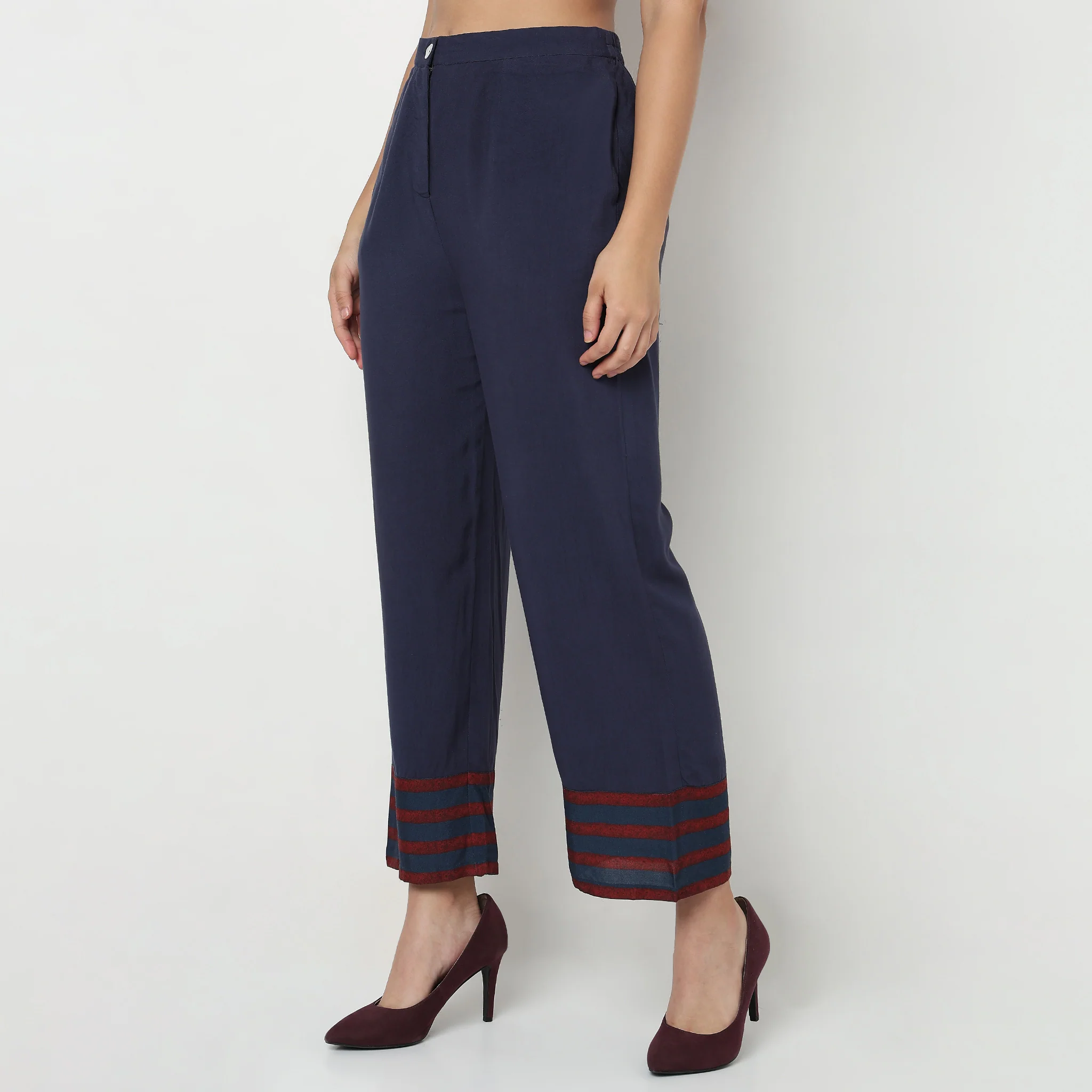 Printed Straight Pants - Image 5