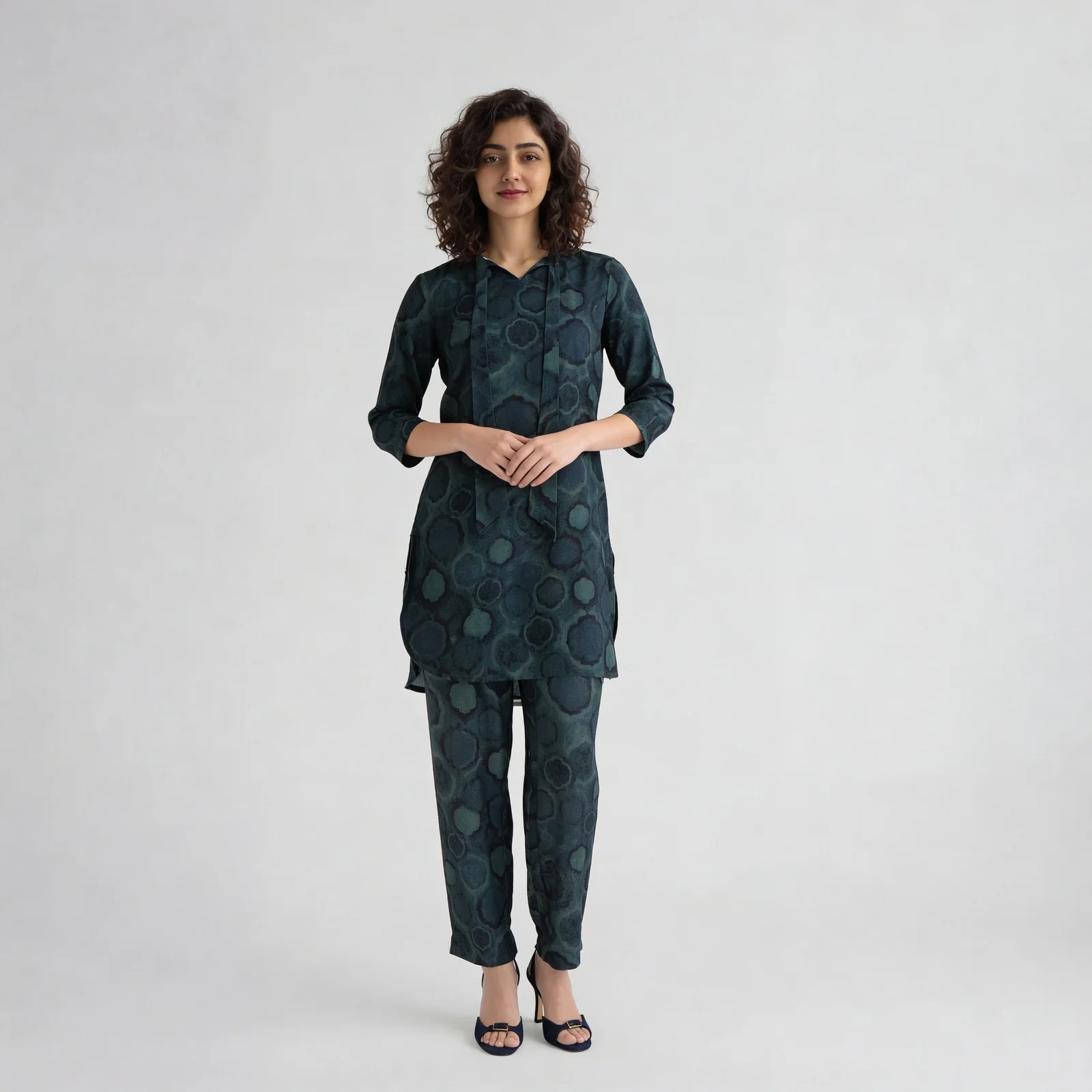 Printed Tie-Up Neck Straight Kurta with Pant Set - Image 2