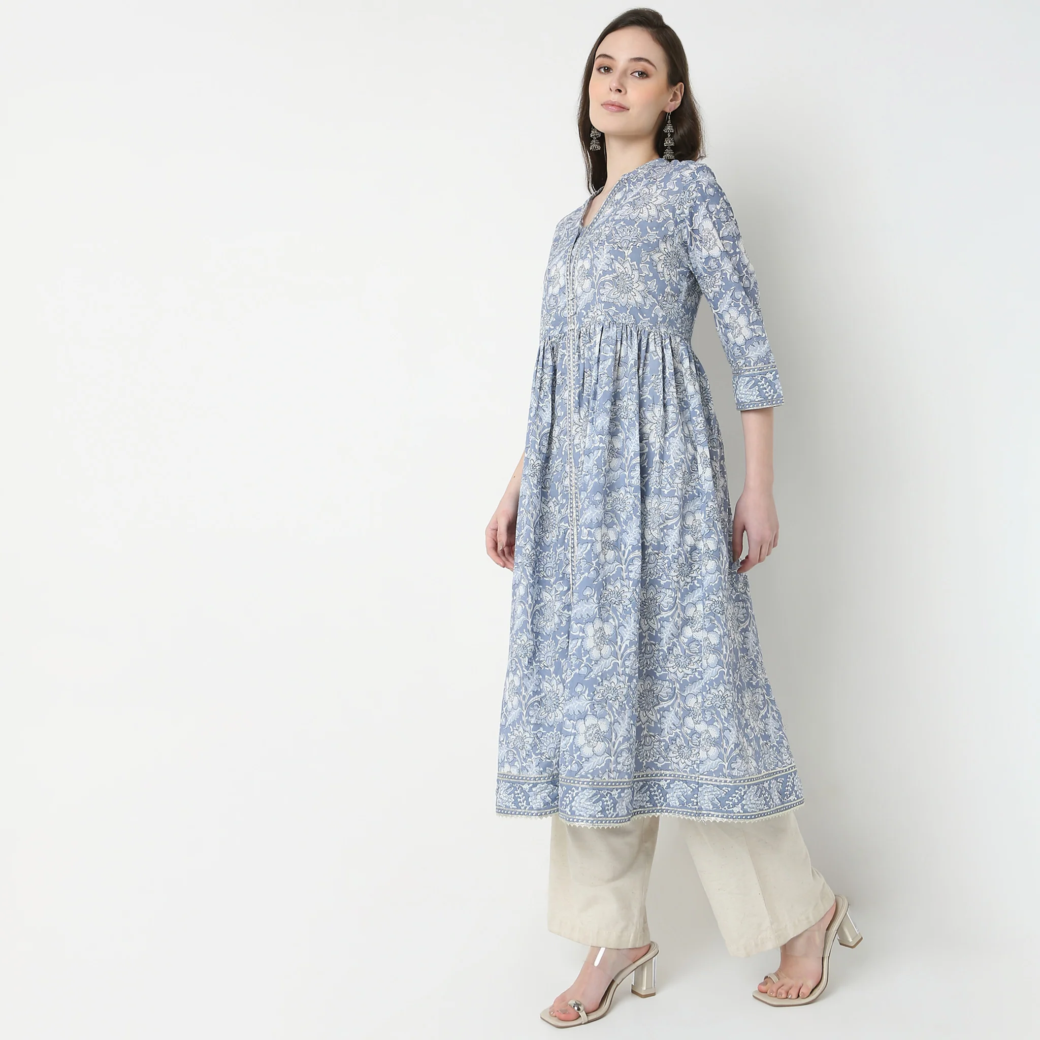 Printed V-Neck Flared Kurta - Image 5