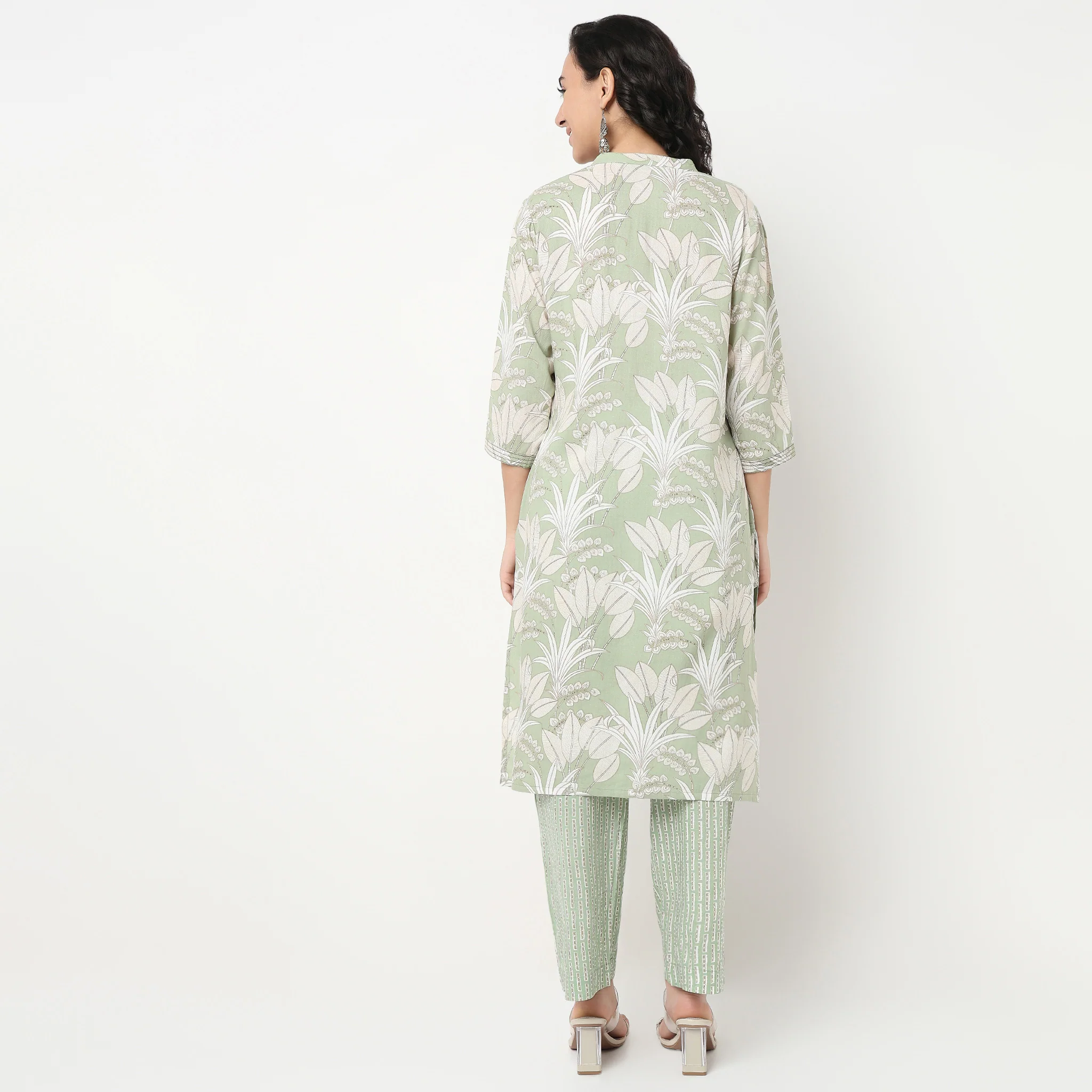 Printed V Neck Notch Collar Kurta - Image 3