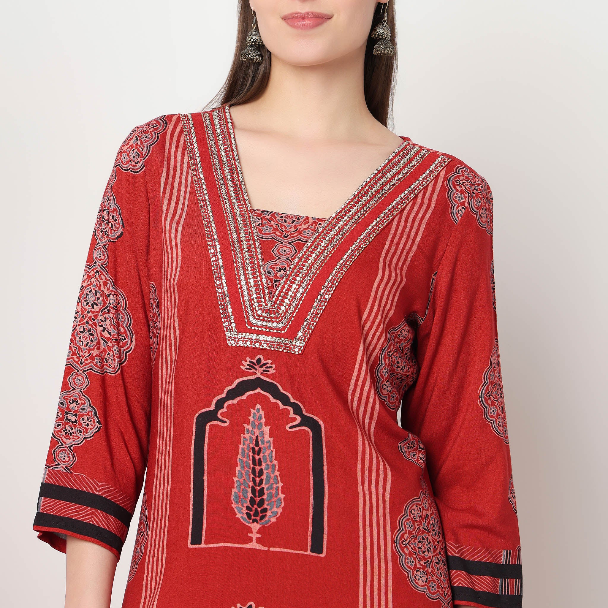 Printed V-Neck Straight Kurta with Pant Set - Image 4