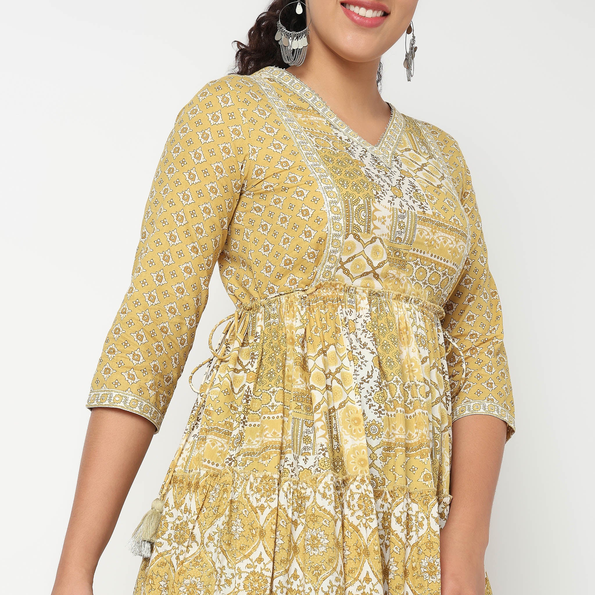 Printed V Neck Tired Kurta - Image 4