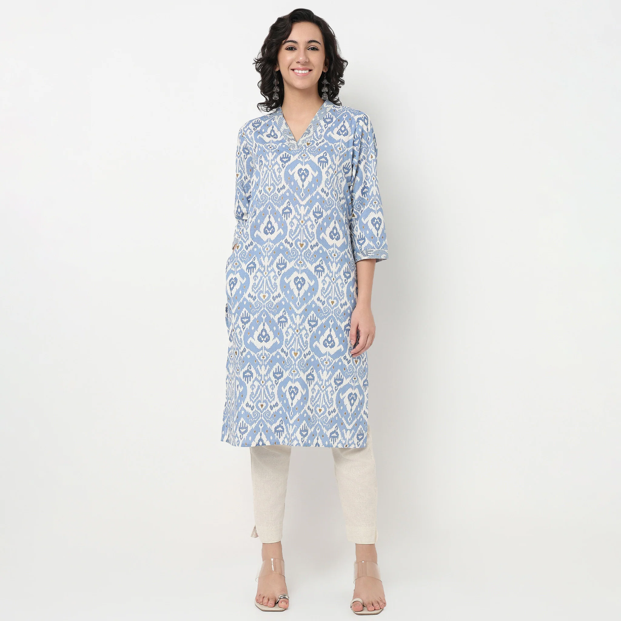 Printed V Neck With Couching Kurta - Image 2