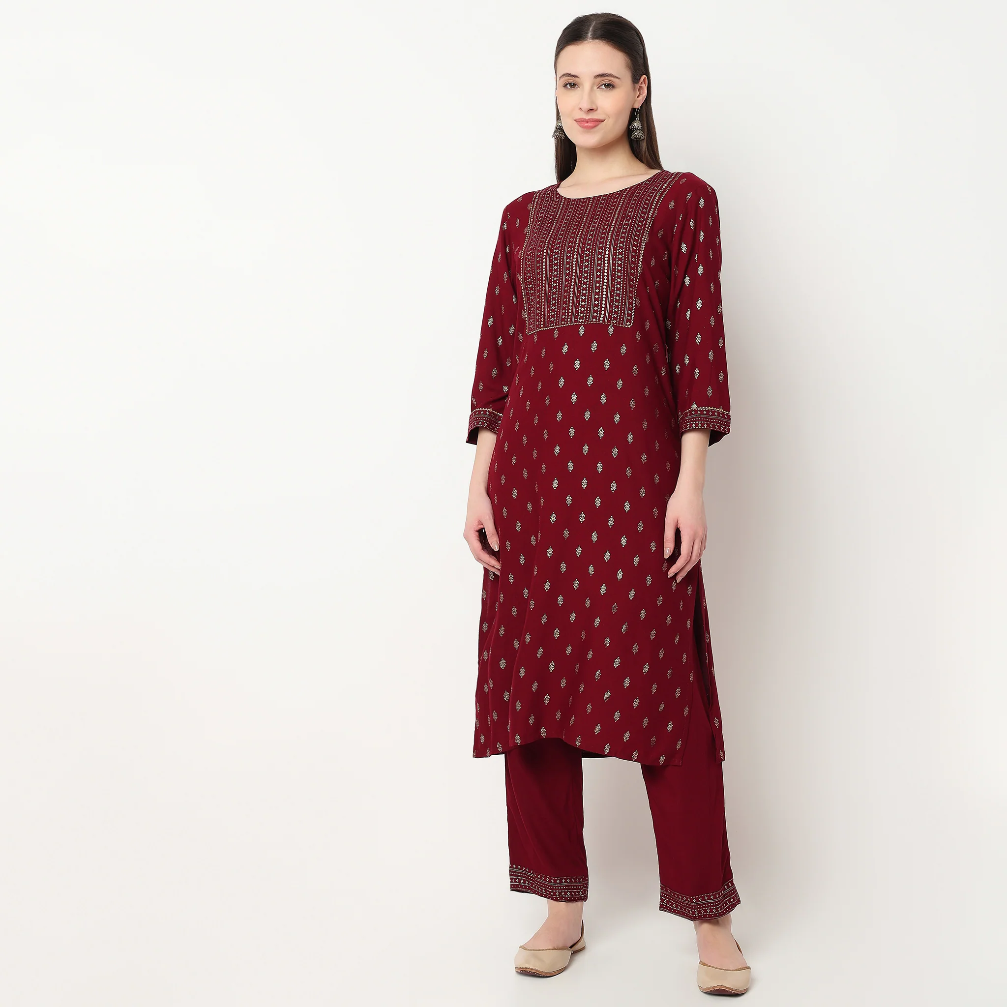 Printed Yoke With Lace Detailing Kurta - Image 2