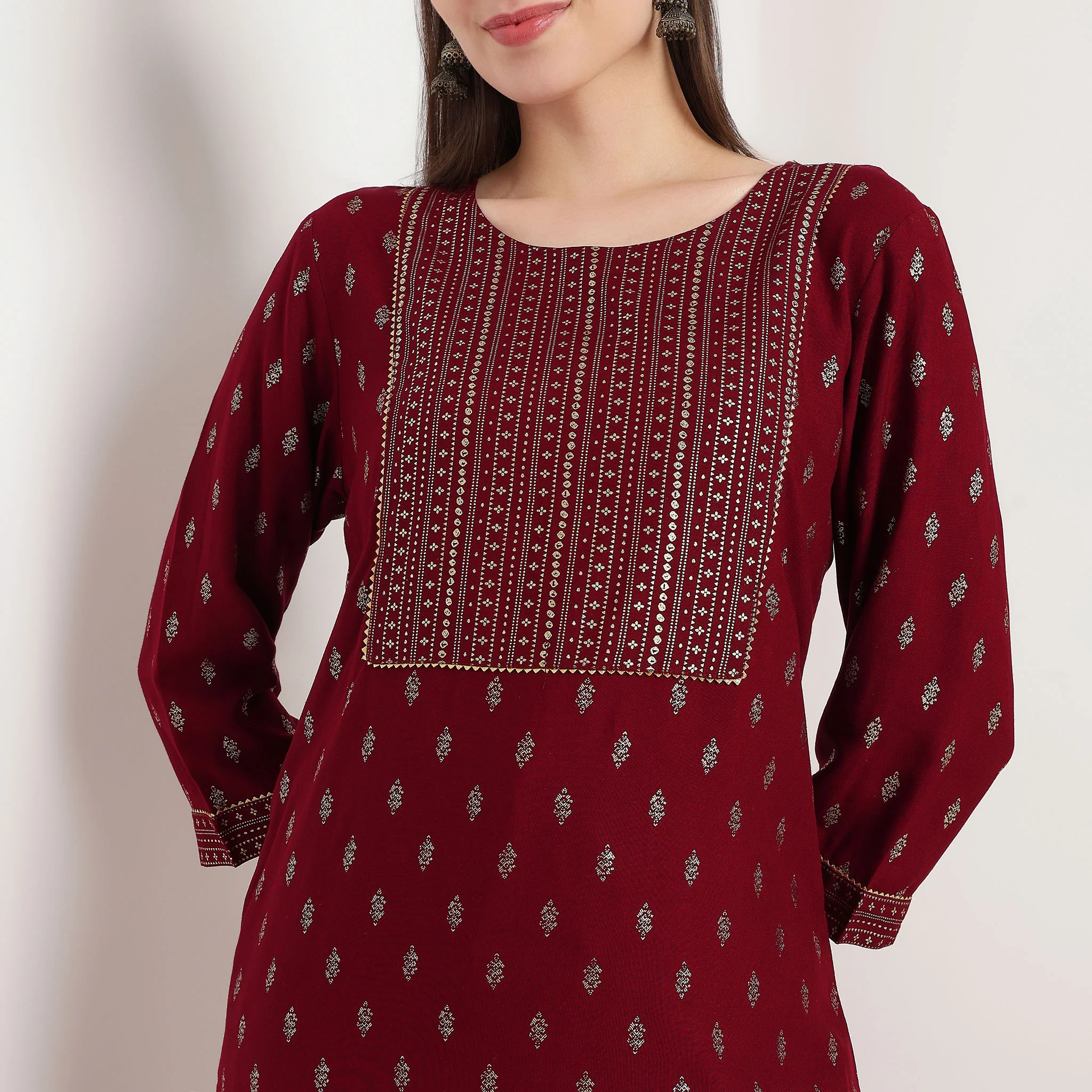 Printed Yoke With Lace Detailing Kurta - Image 4