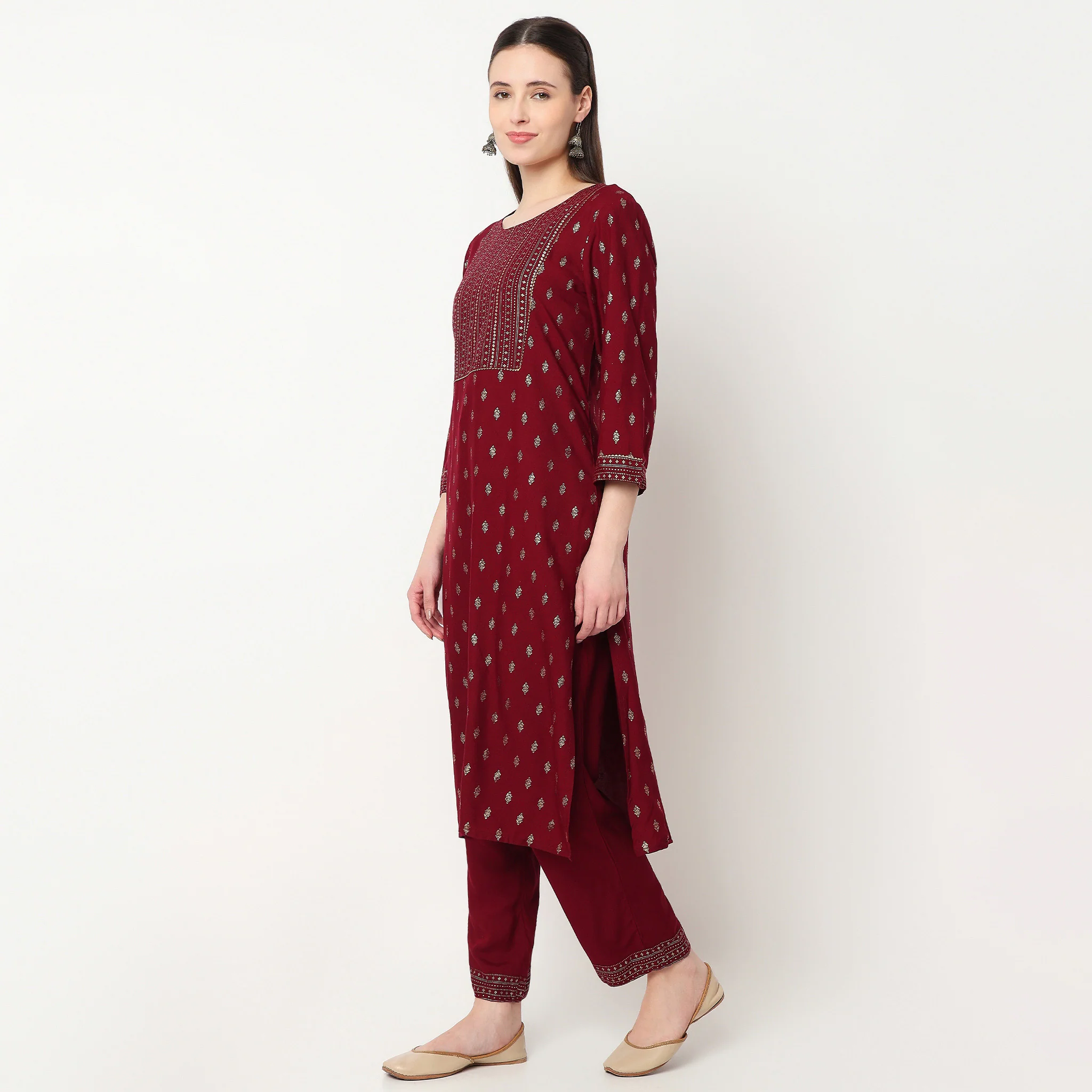 Printed Yoke With Lace Detailing Kurta - Image 5