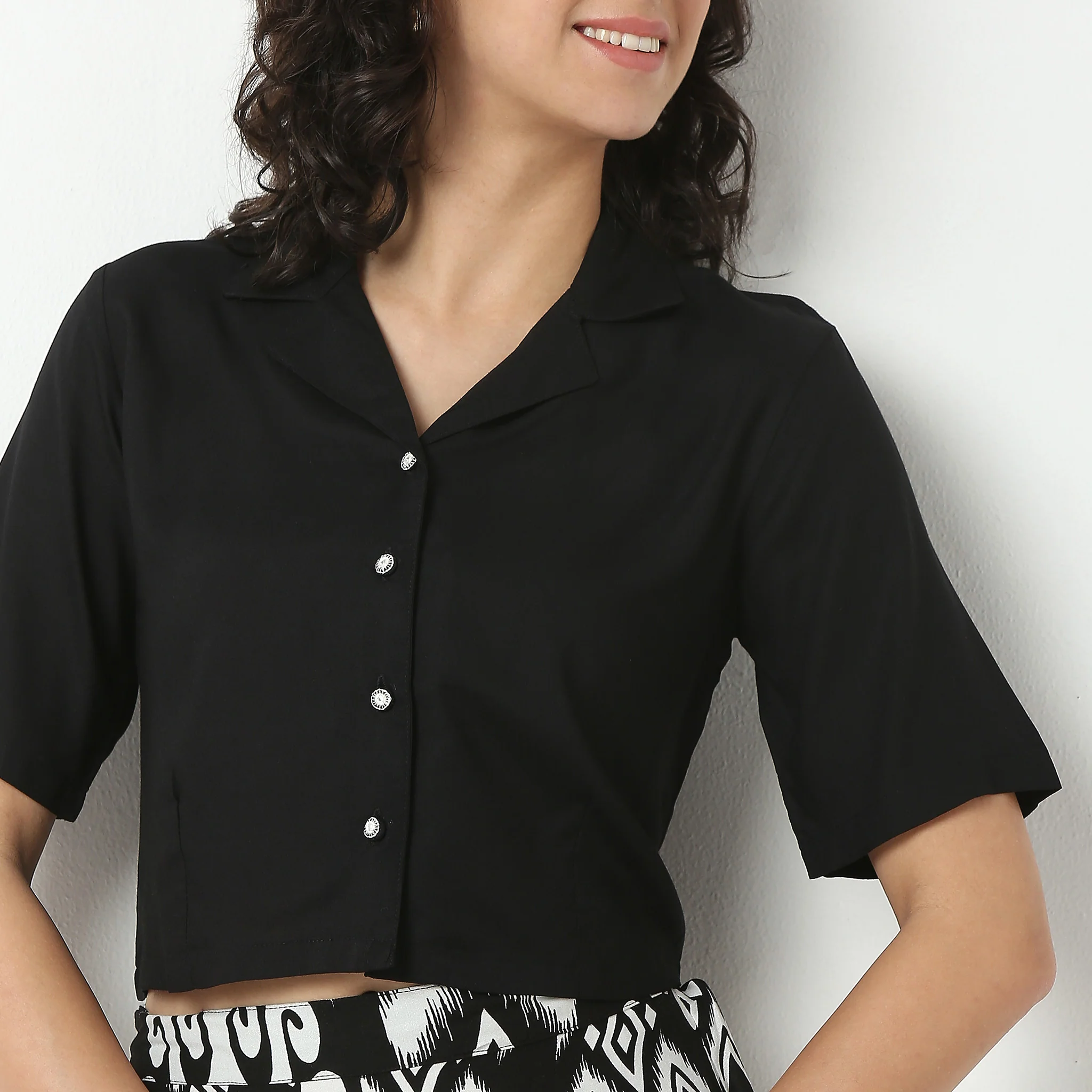 Lapel Collar Crop Shirt - Image 4