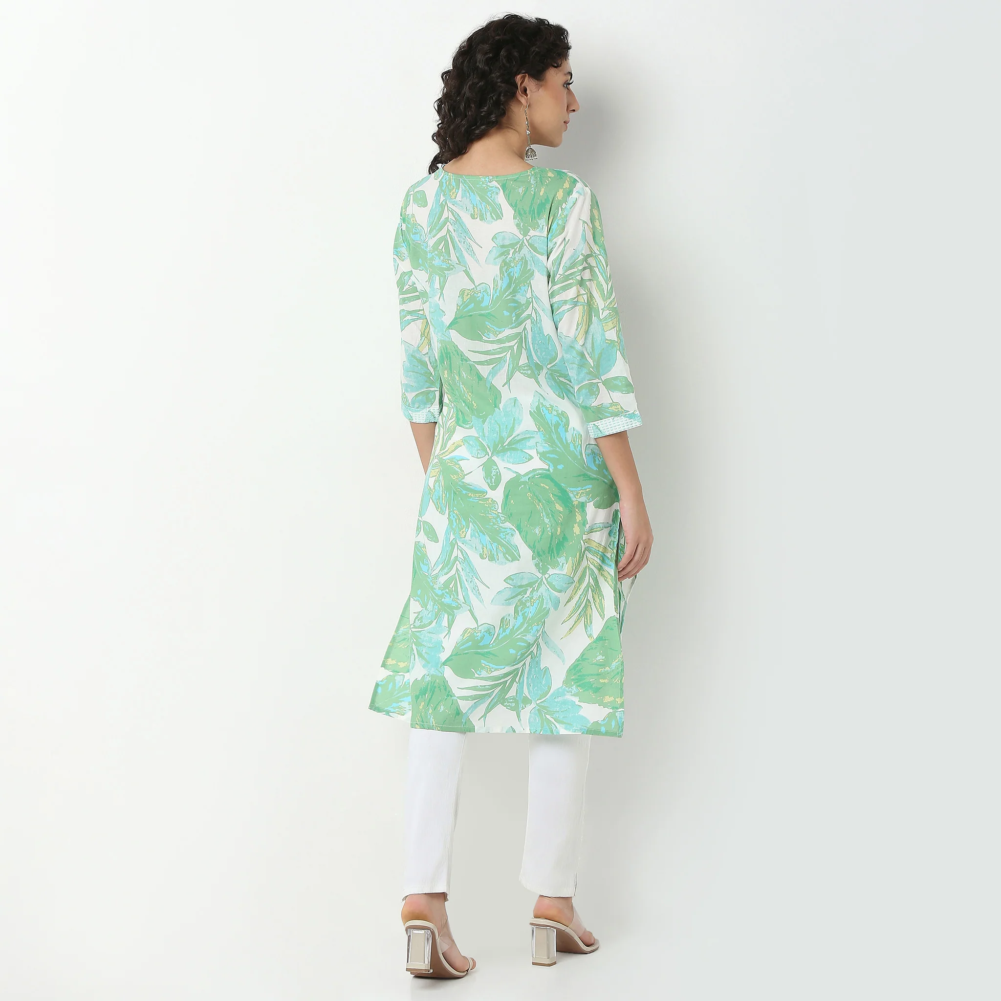 V-Neck With Couching Long Kurta - Image 3