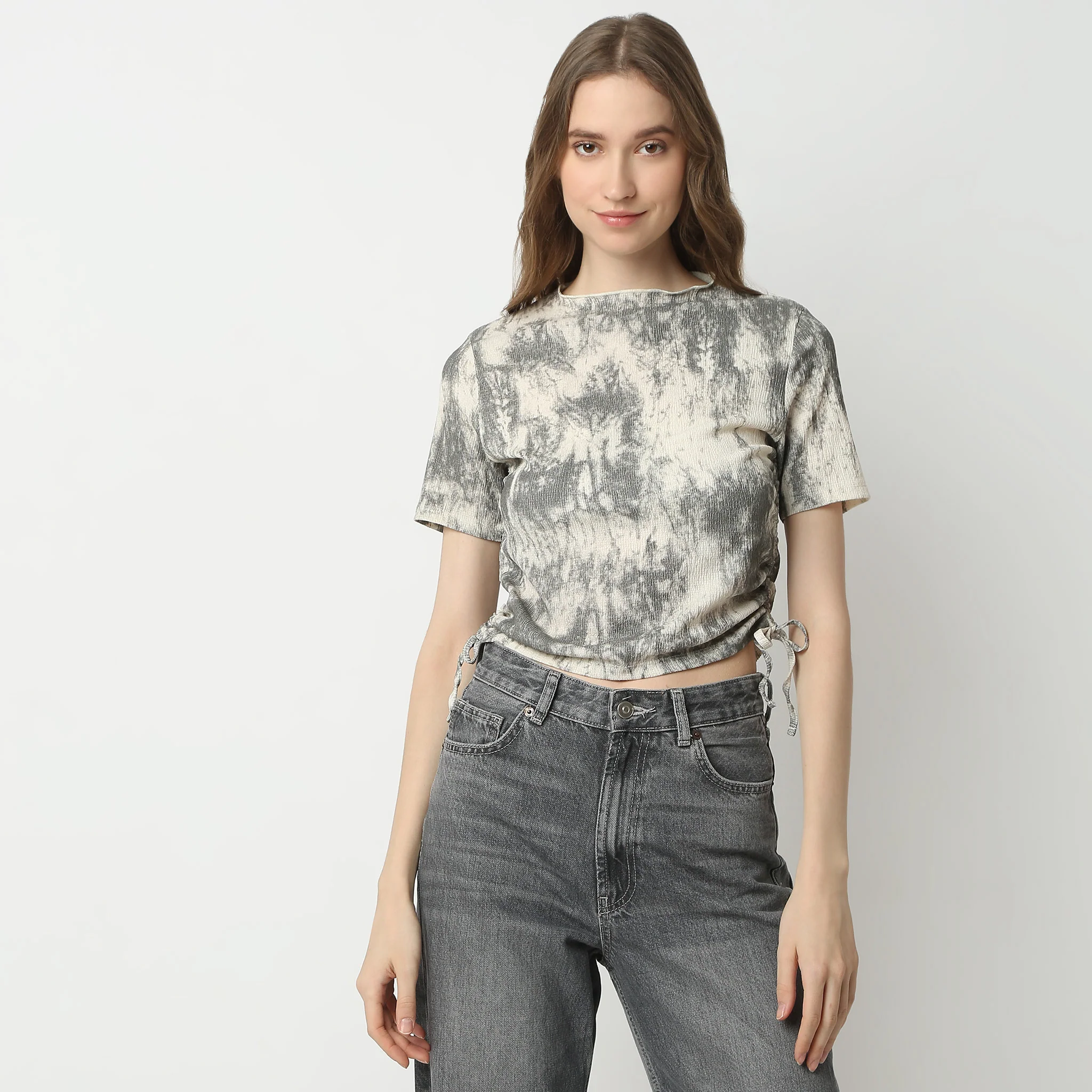 Abstract Short Sleeve Betty Crop Top - Image 2