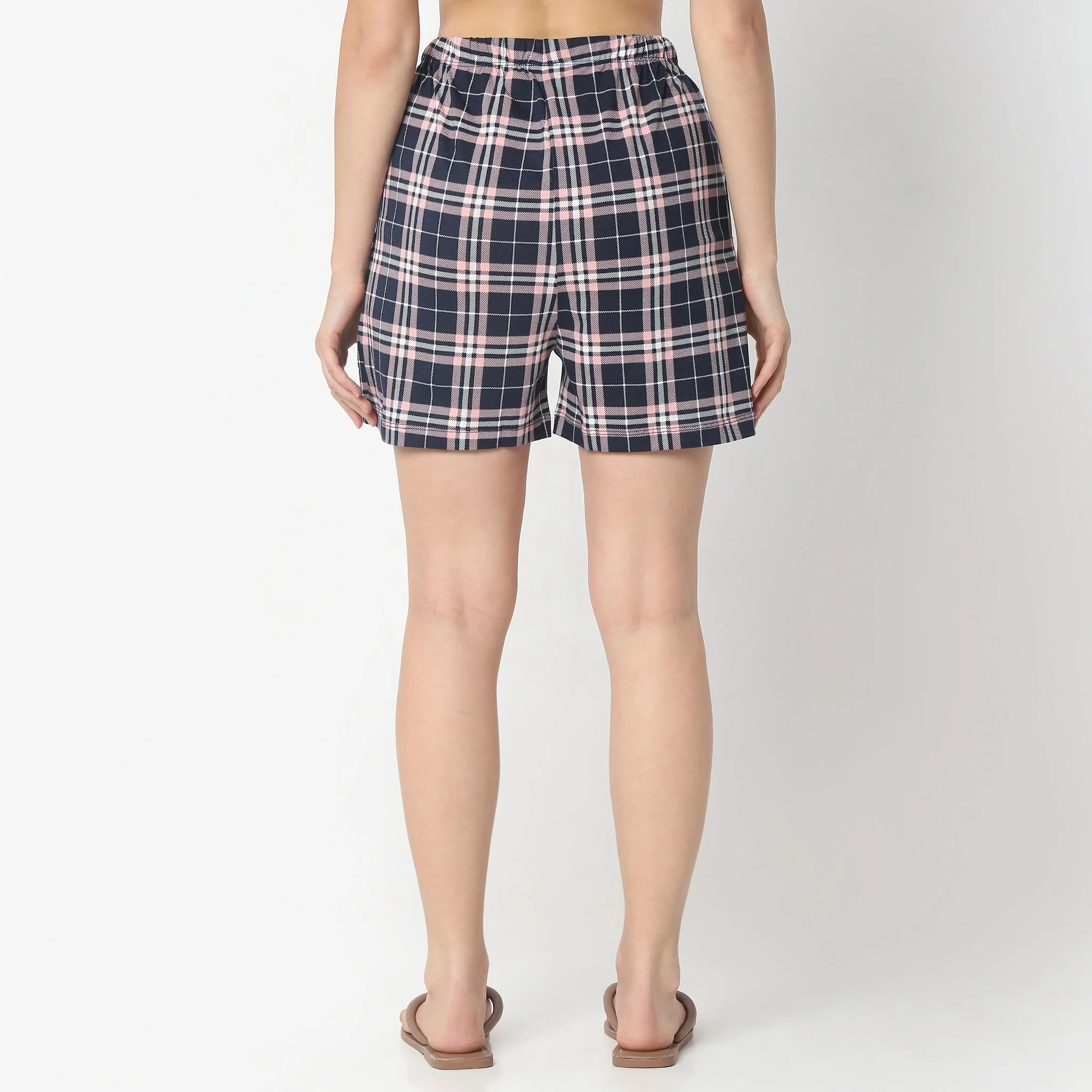 Checkered Above Knee Mid Rise Lounge Shorts - Image 3