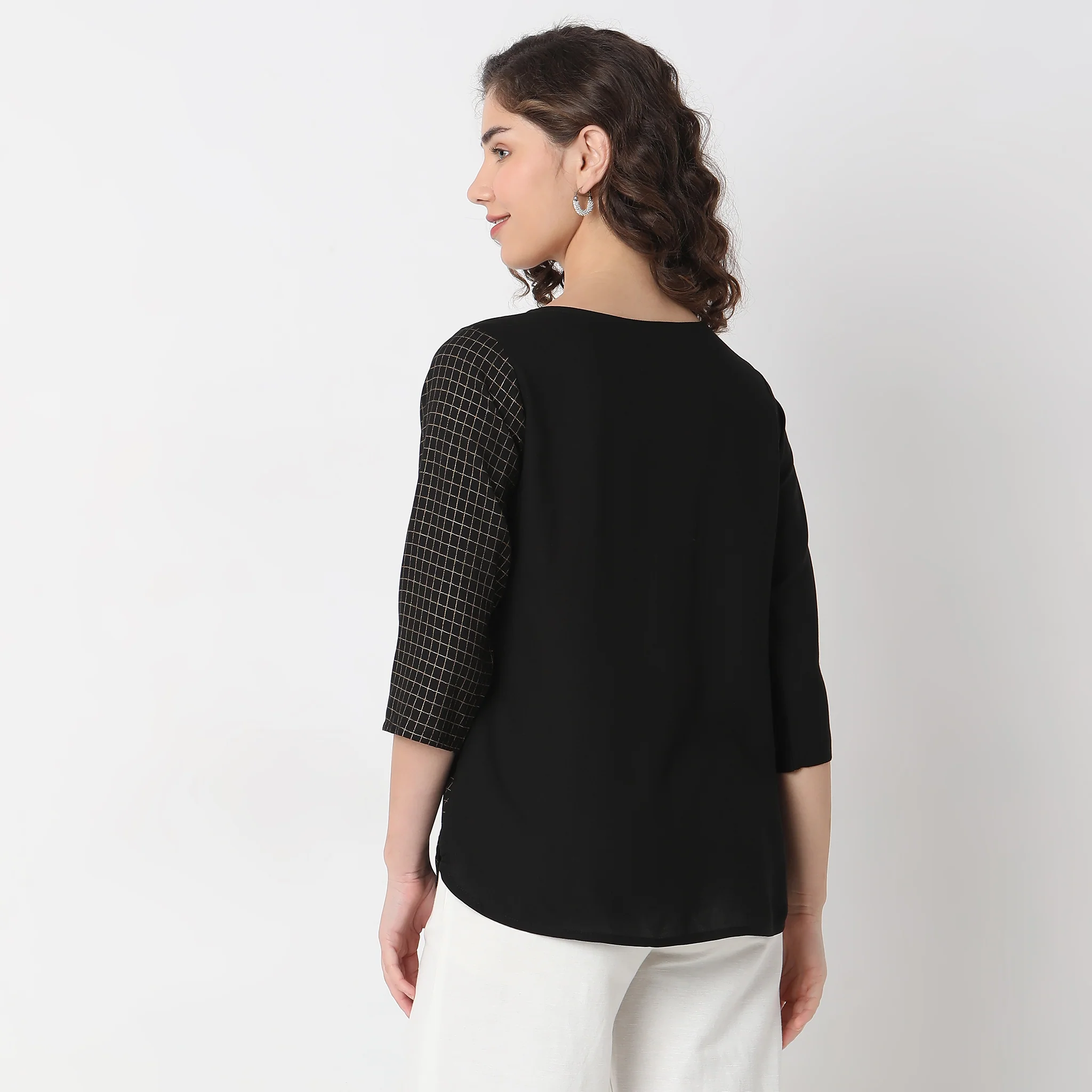 Regular Fit Checkered Top - Image 3