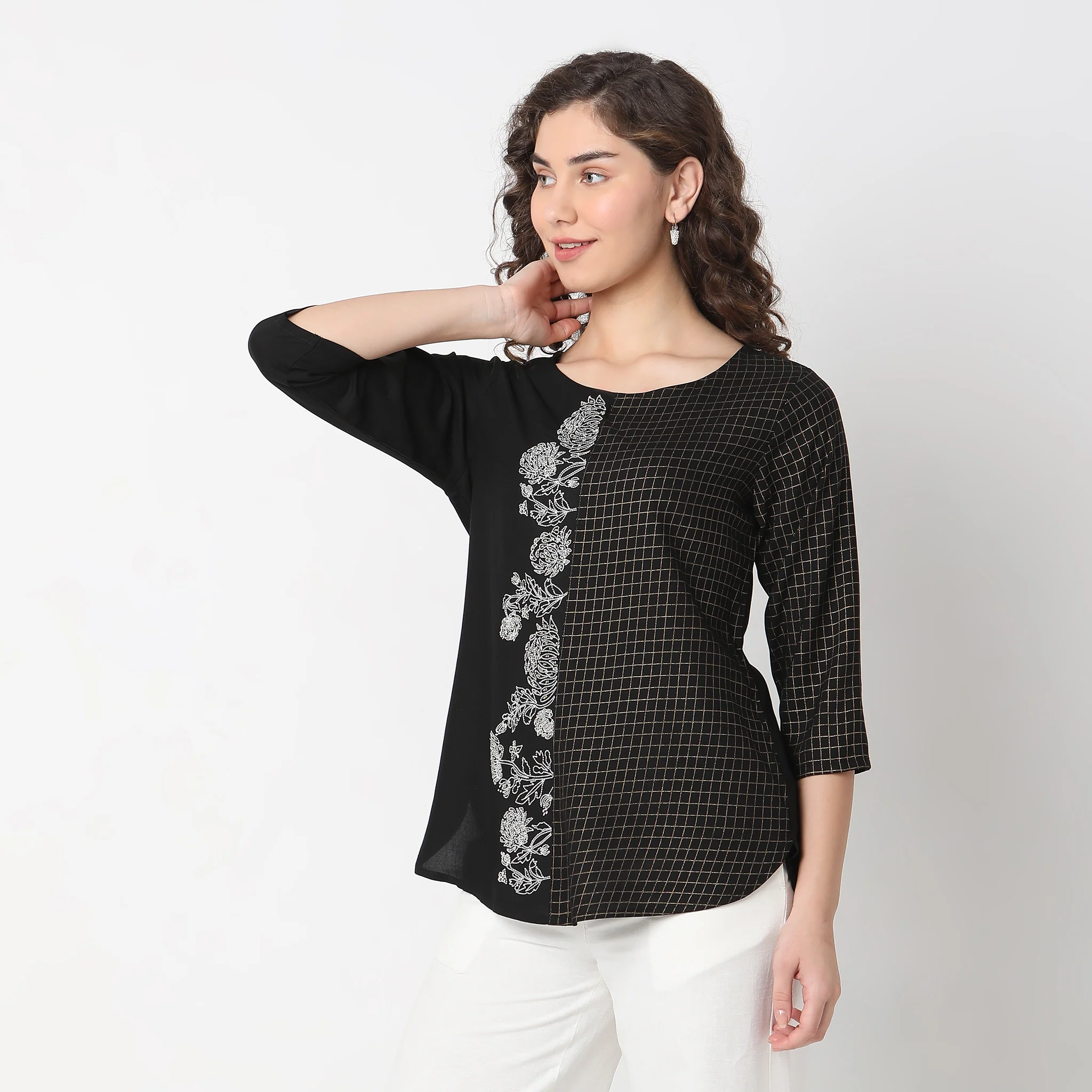 Regular Fit Checkered Top - Image 5