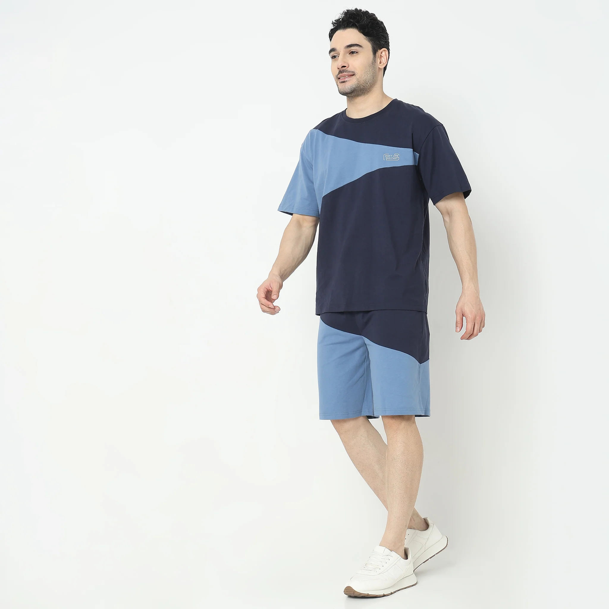 Regular Fit Color Block Mid Rise Shorts - Image 5