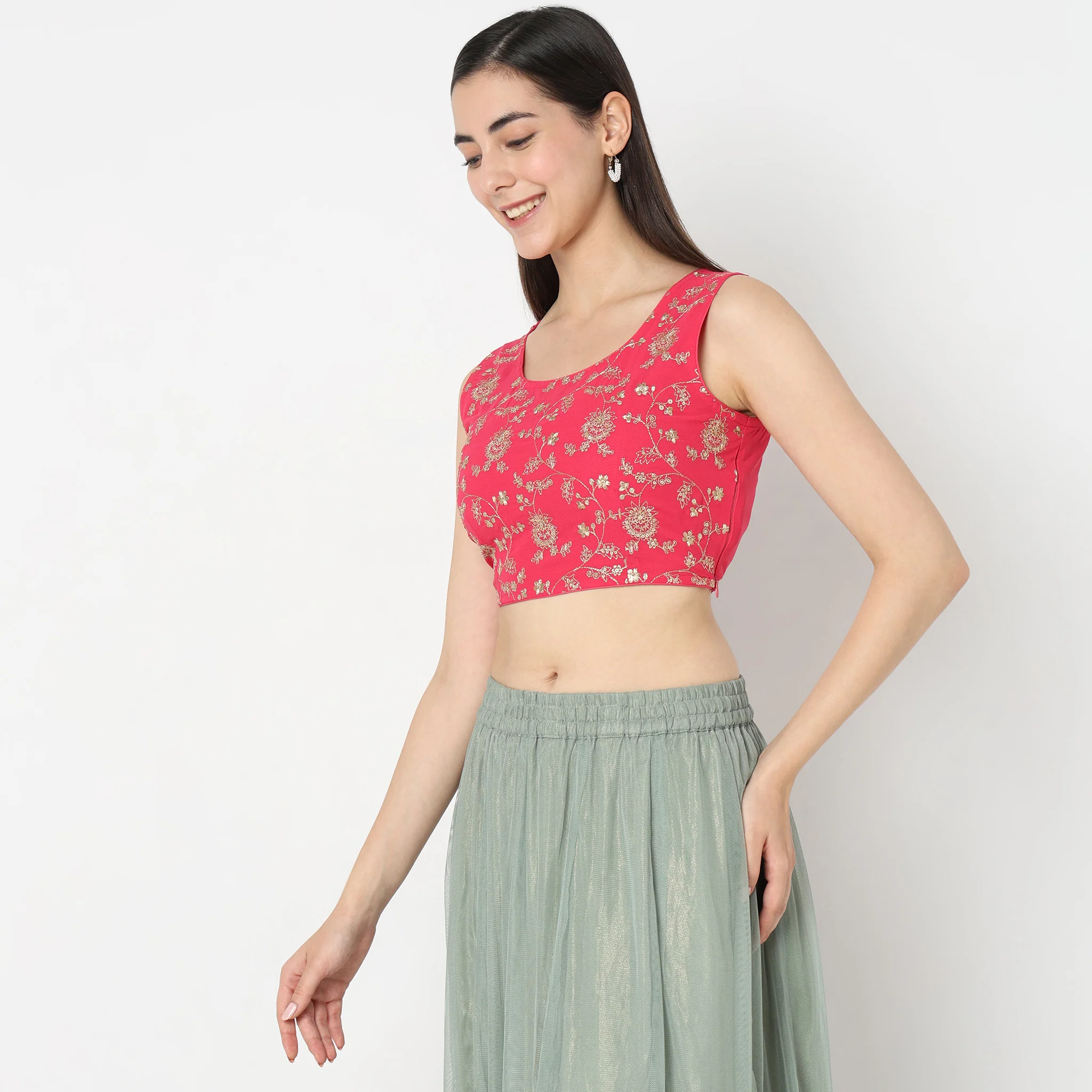 Regular Fit Embellished Crop Top - Image 5