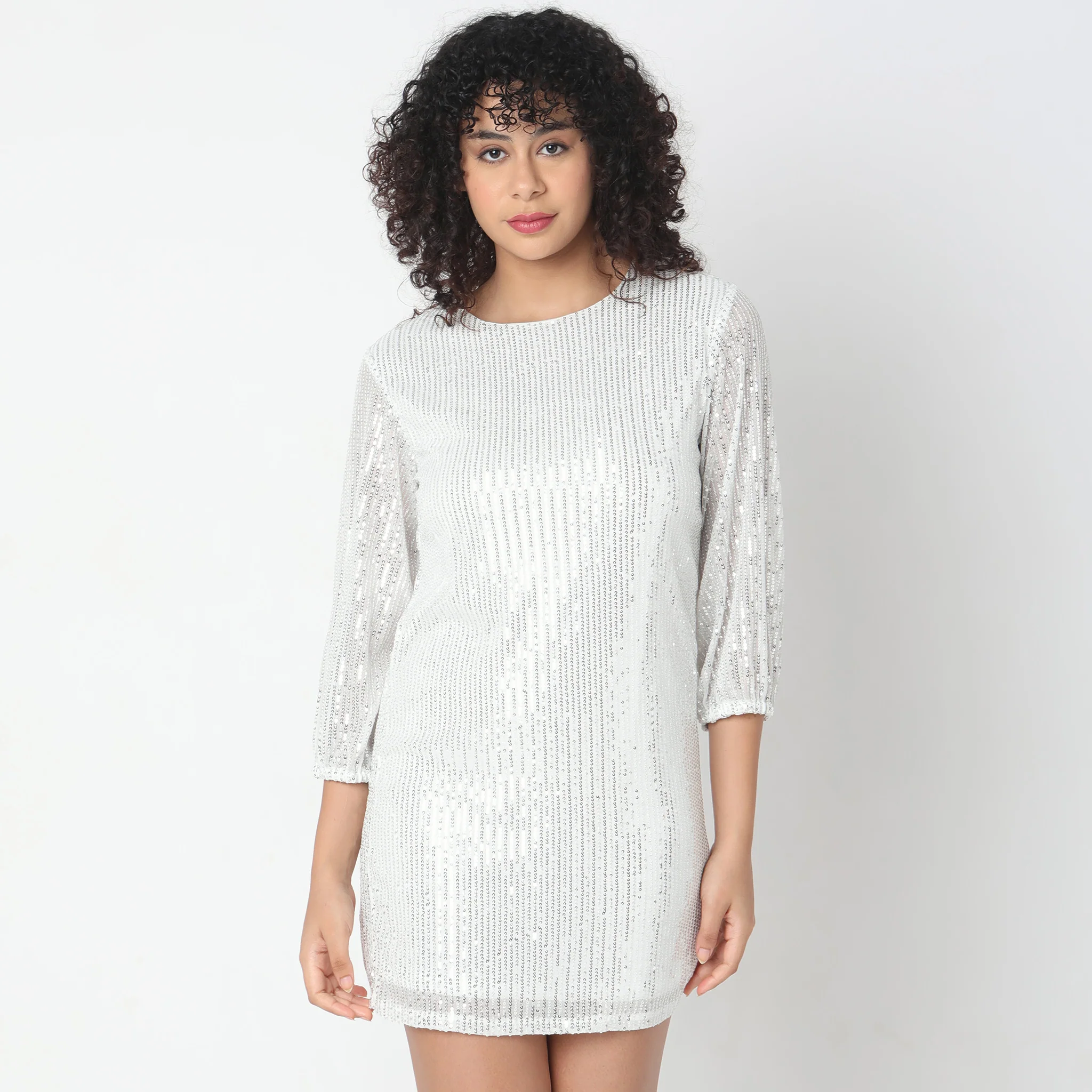 Regular Fit Embellished Dress - Image 7