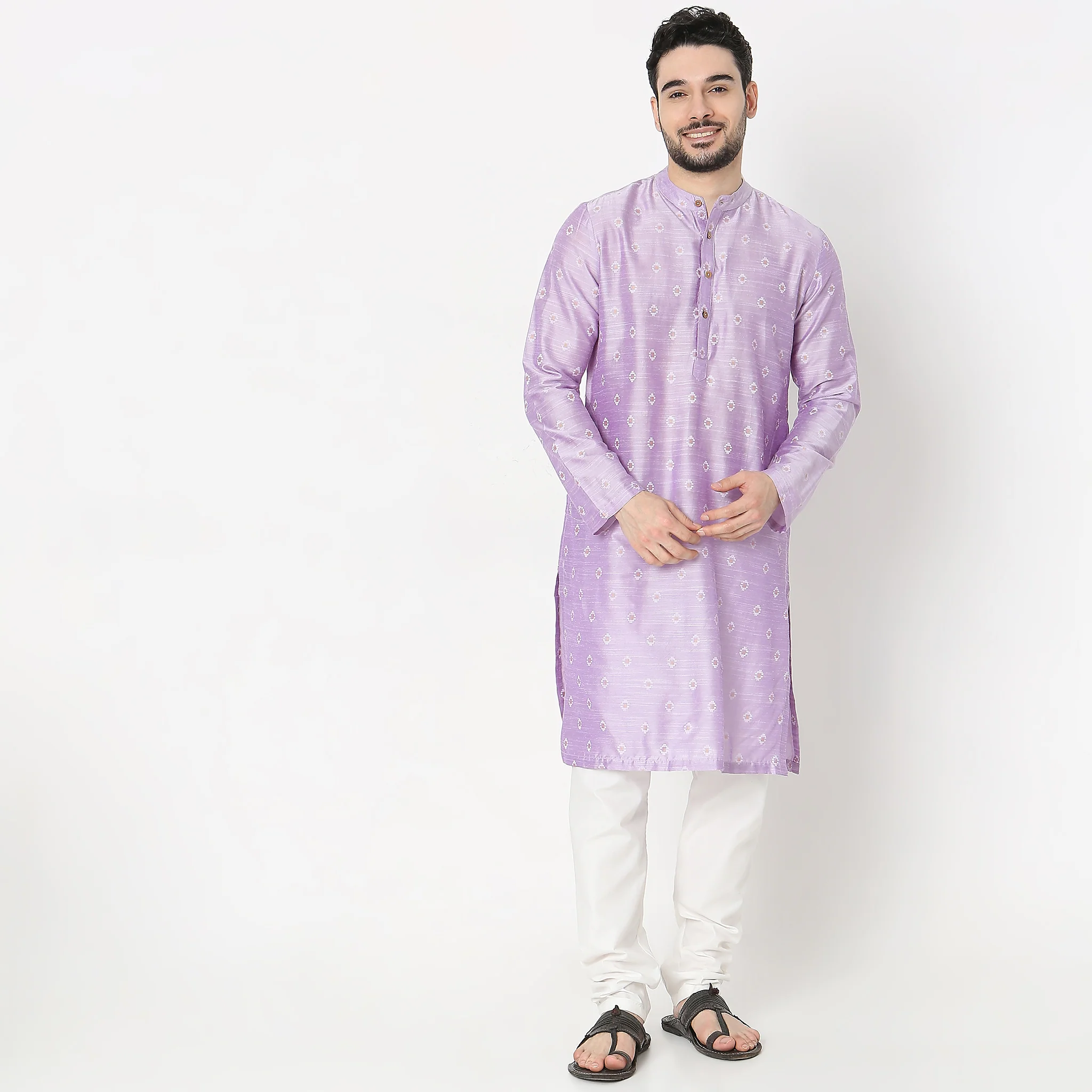 Regular Fit Embellished Kurta - Image 2