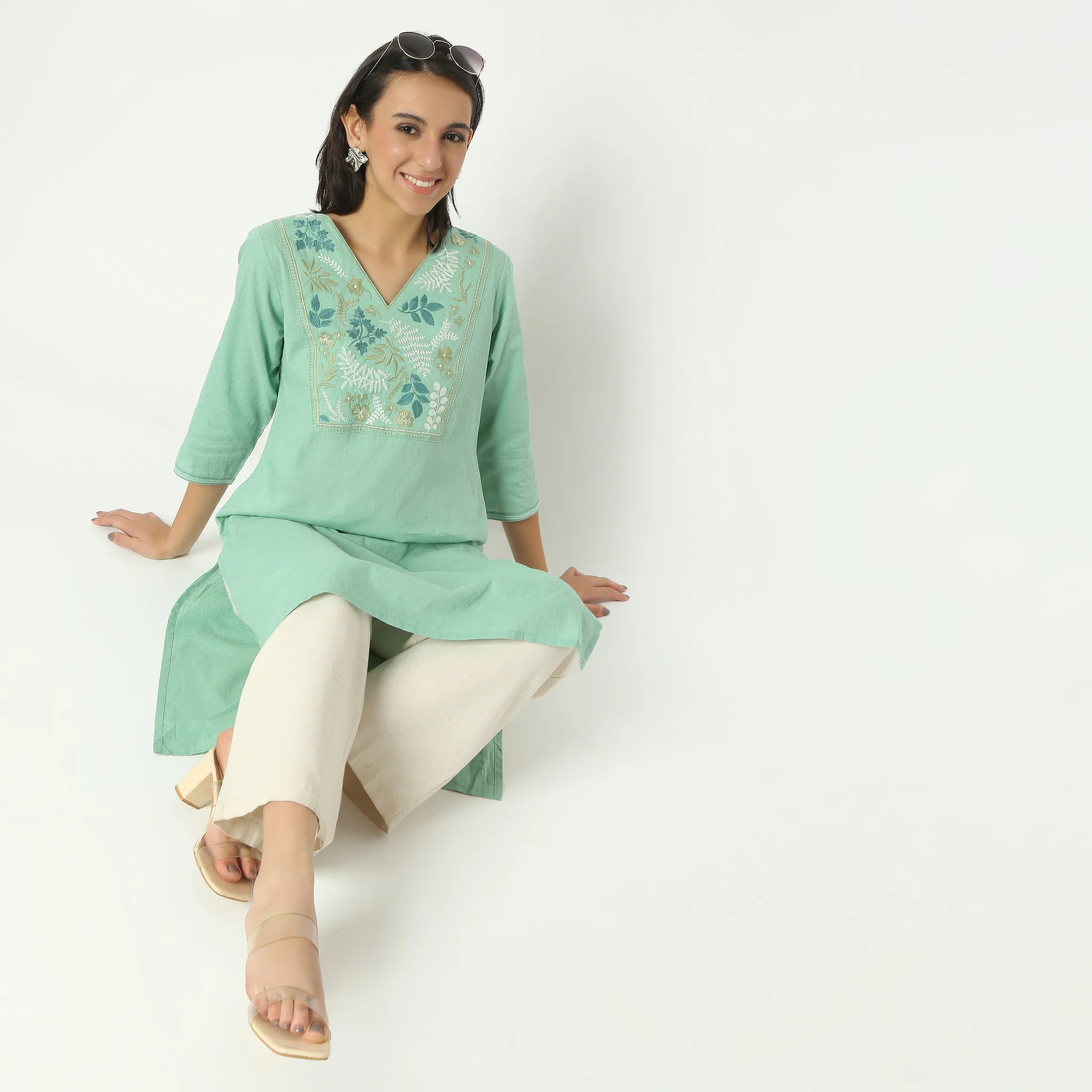 Embroiderd Calf Length V-Neck Kurta