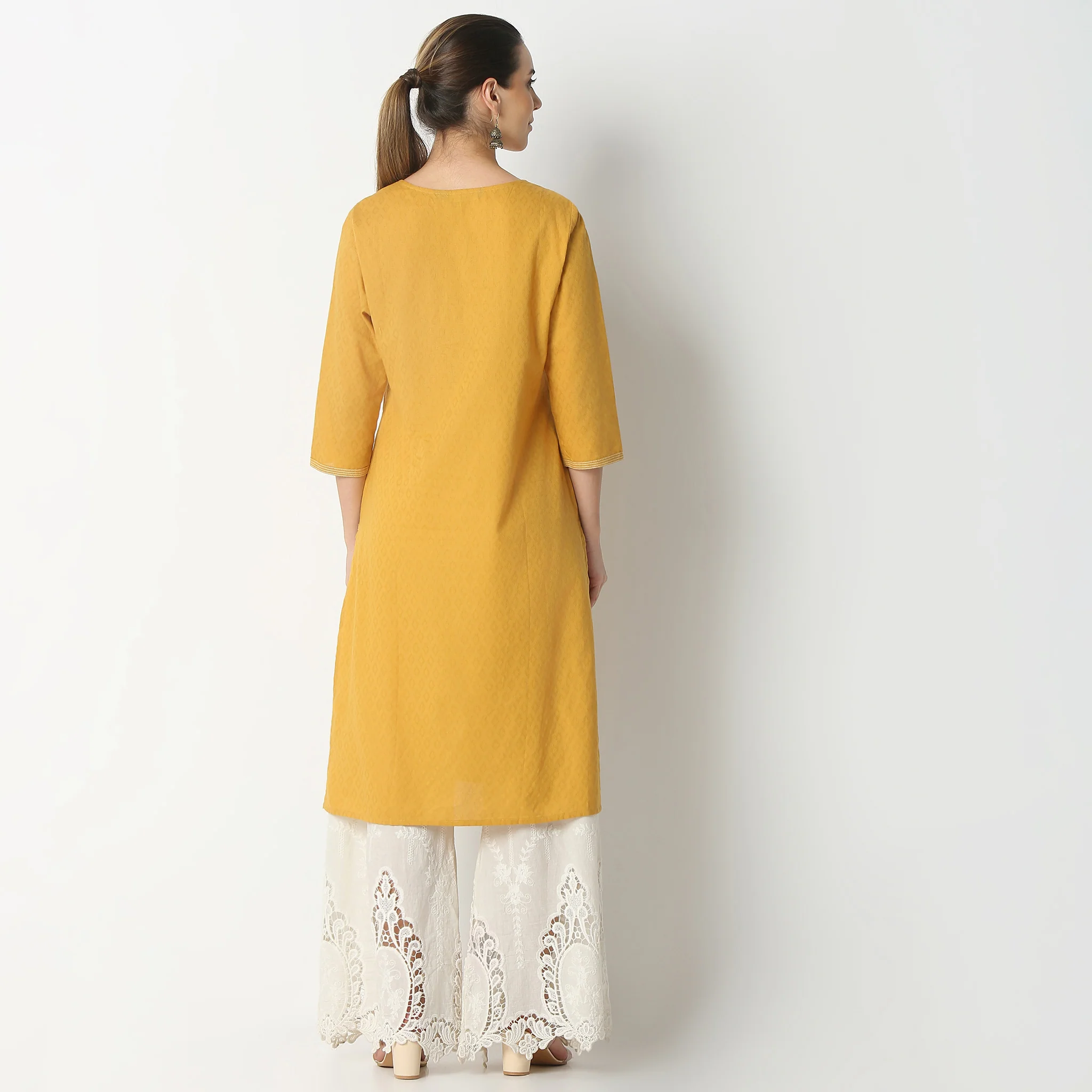 Embroidered Straight Kurta - Image 3