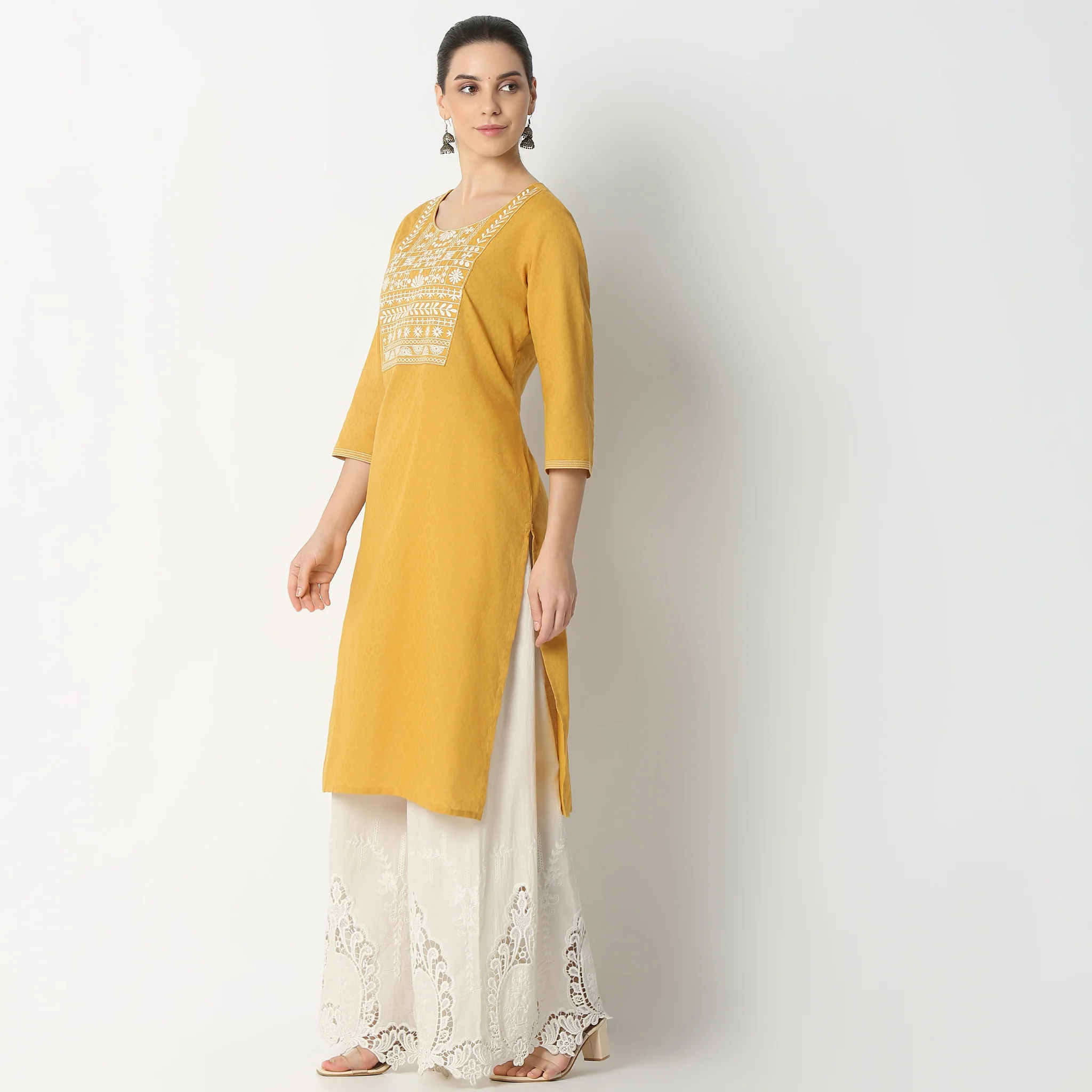 Embroidered Straight Kurta - Image 5