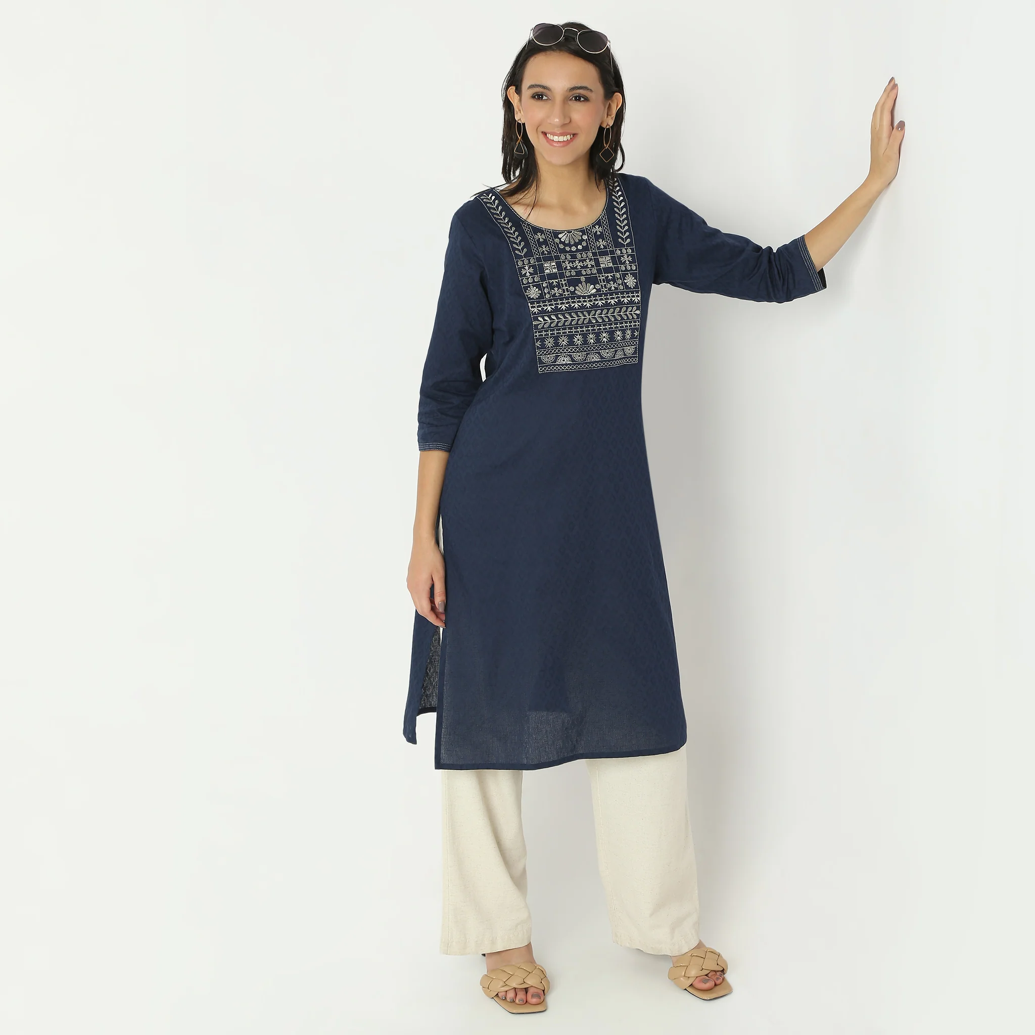 Embroidered Straight Kurta - Image 6