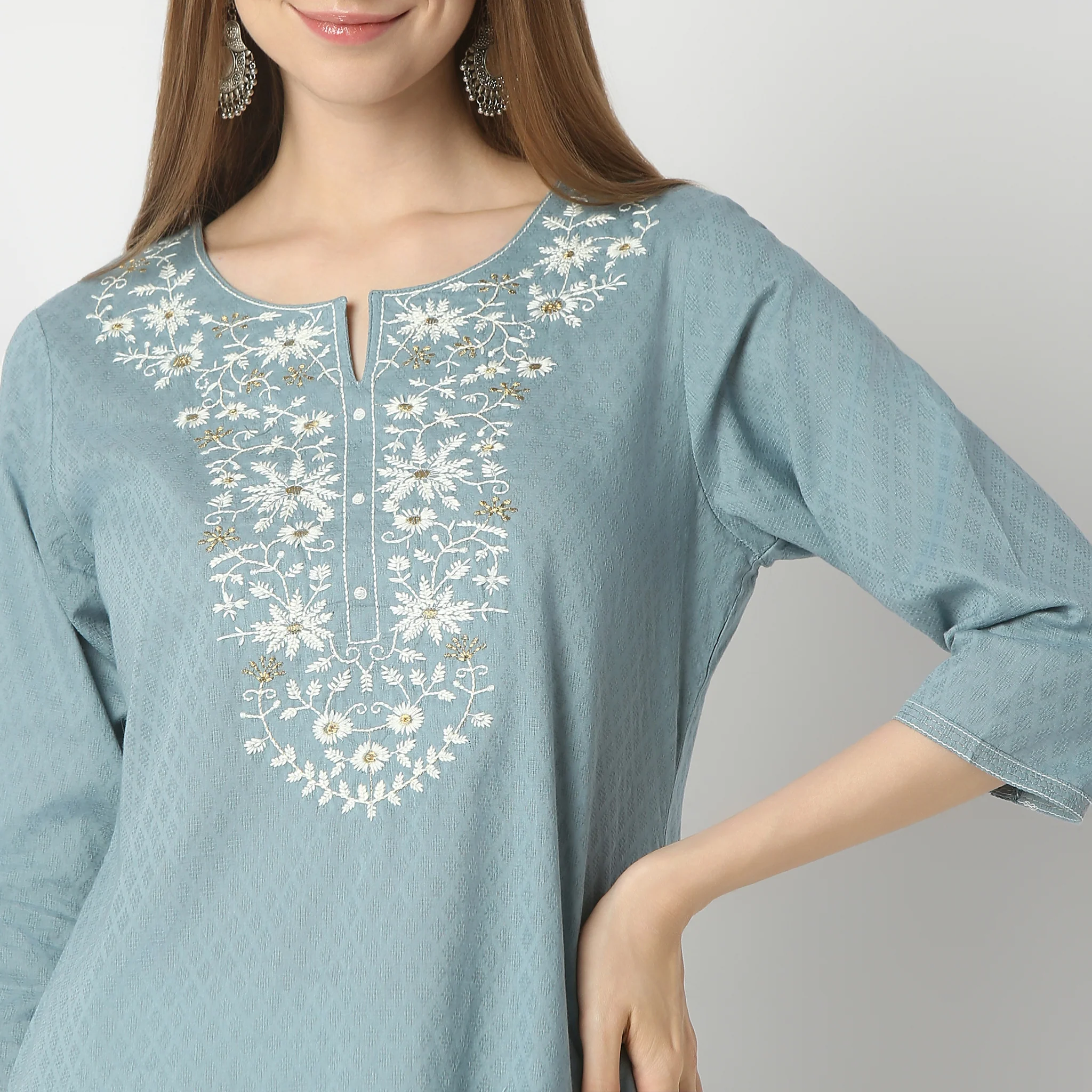 Embroidered Straight Kurta - Image 4