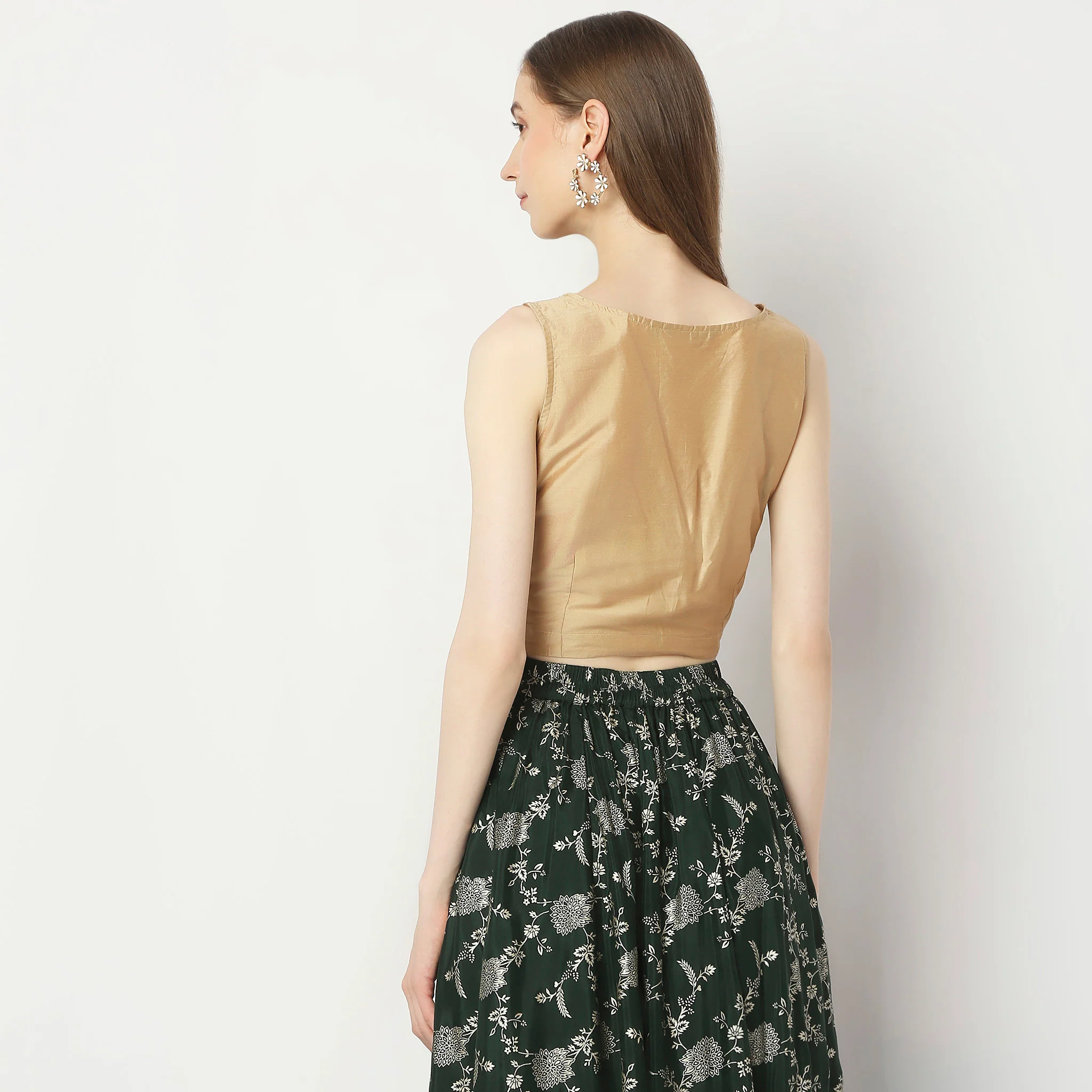 Regular Fit Embroidered Crop Top - Image 3