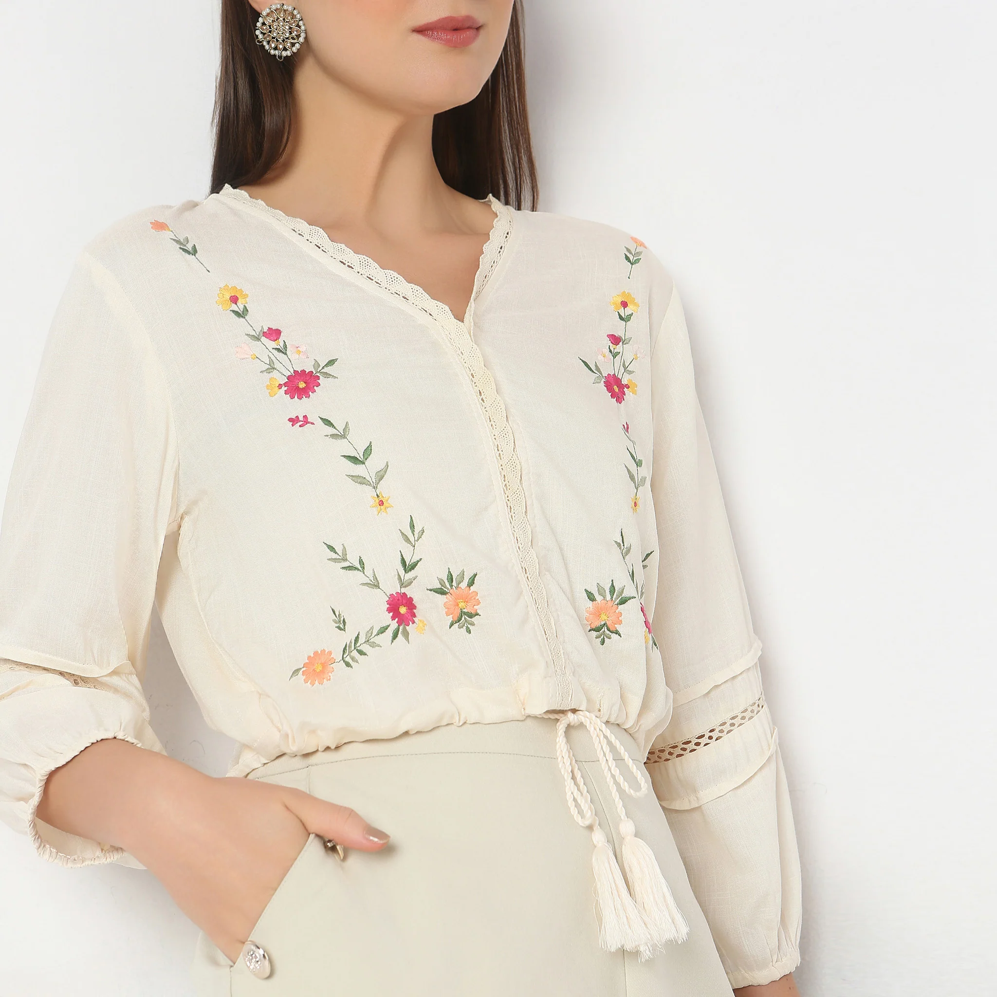 Regular Fit Embroidered Crop Top - Image 4
