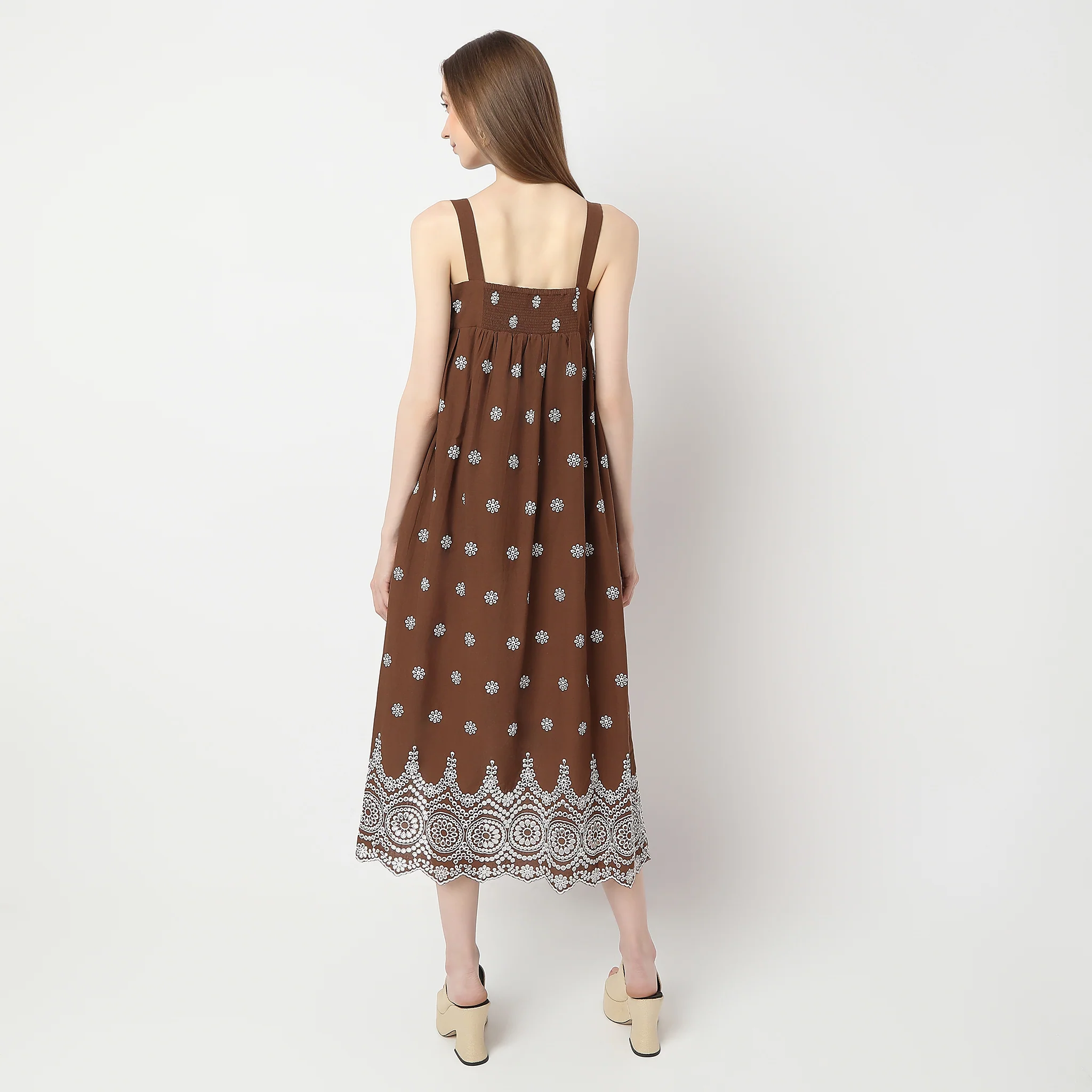 Regular Fit Embroidered Dress - Image 3