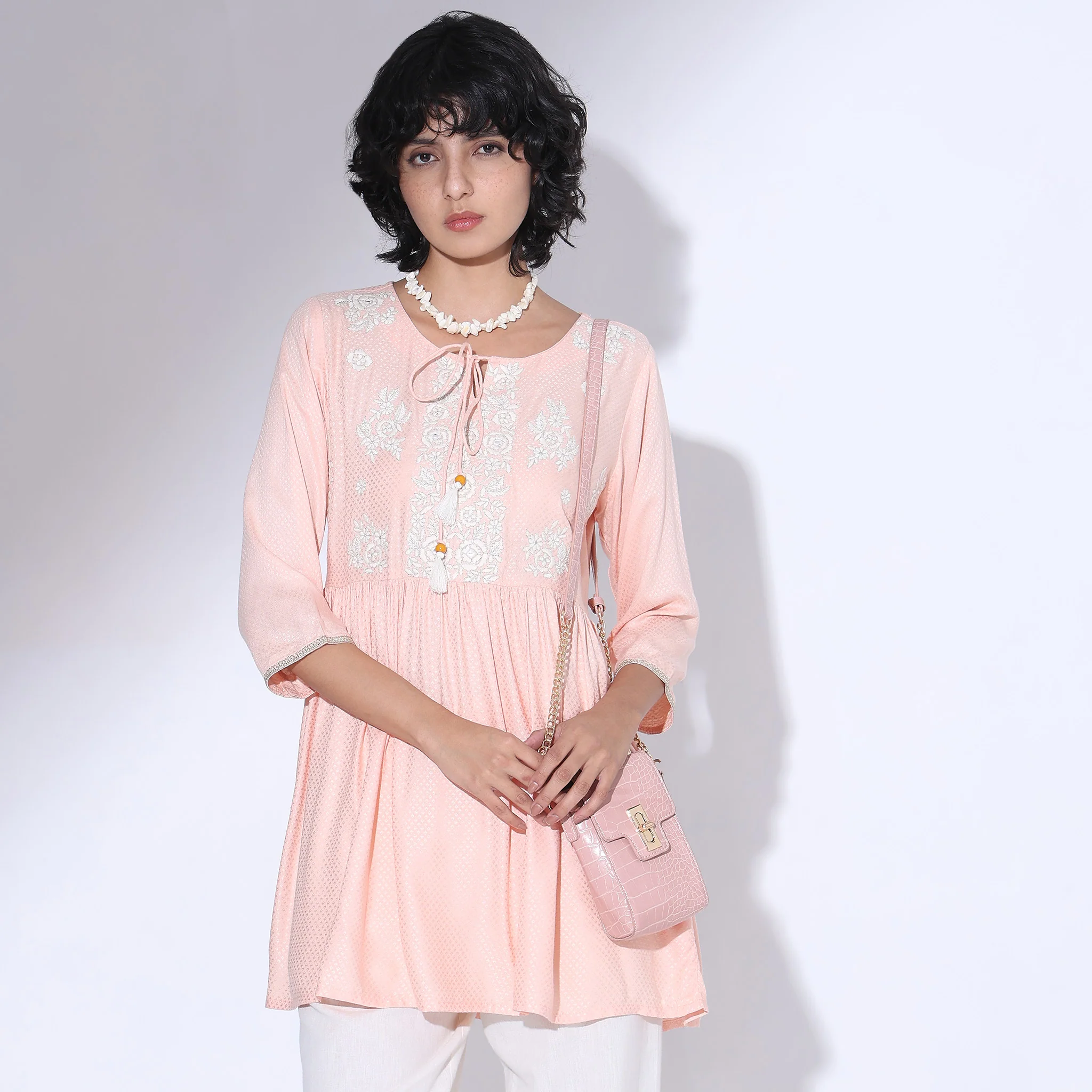 Regular Fit Embroidered Kurta - Image 2