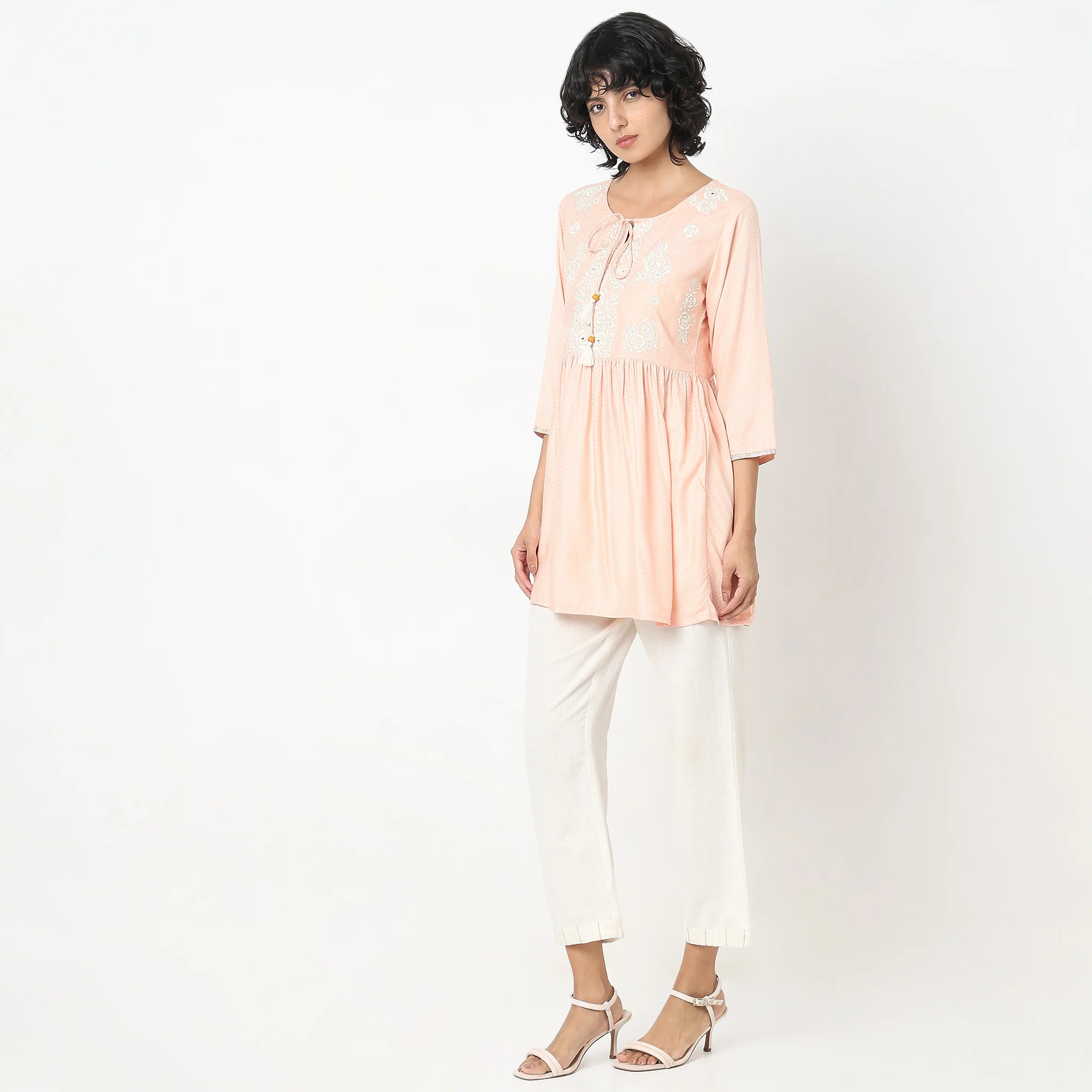 Regular Fit Embroidered Kurta - Image 5