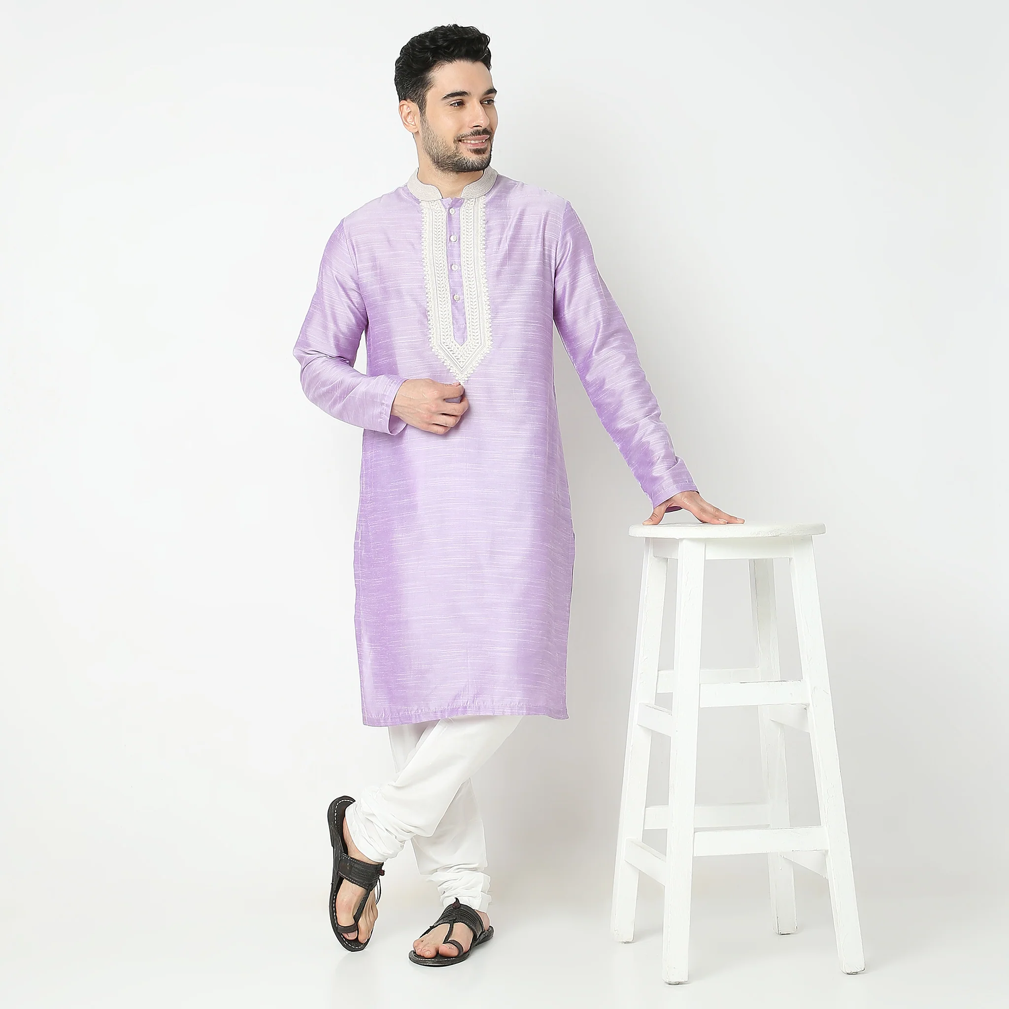 Regular Fit Embroidered Kurta