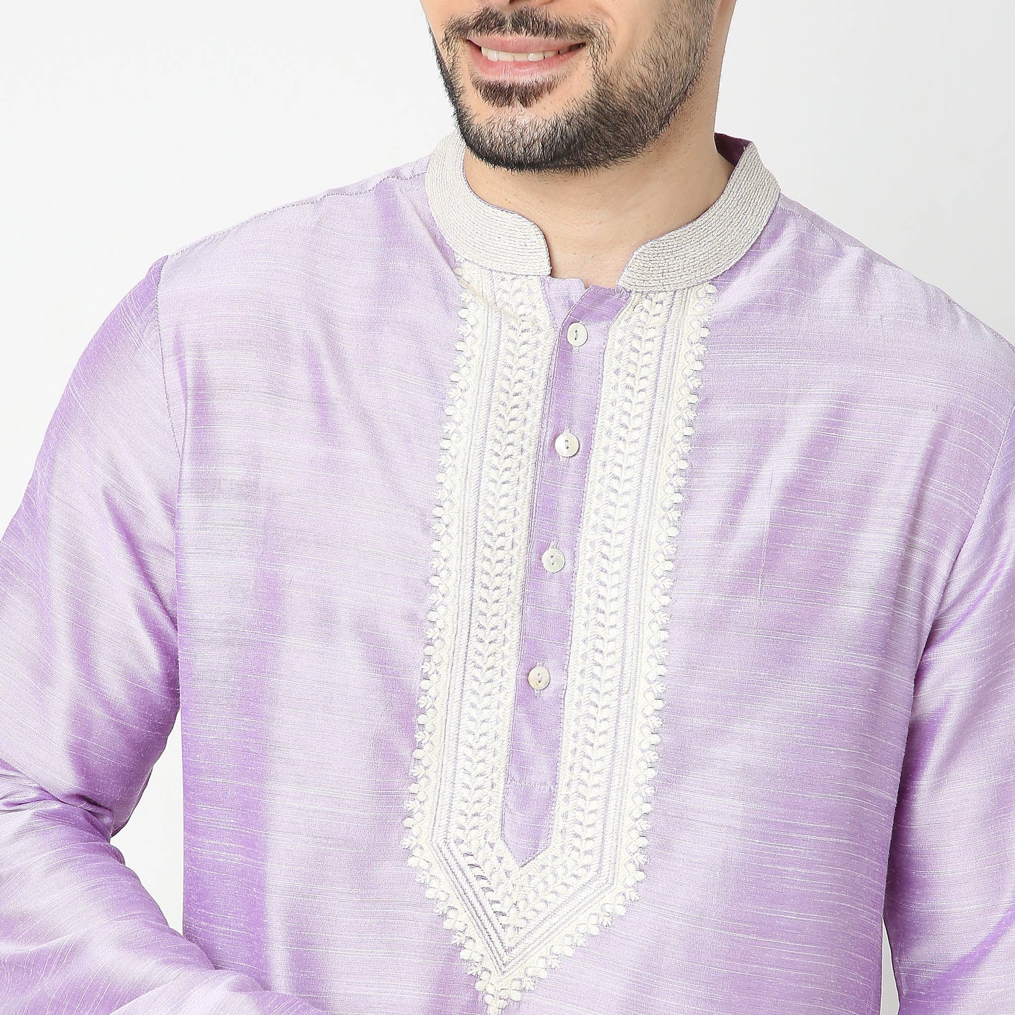 Regular Fit Embroidered Kurta - Image 4