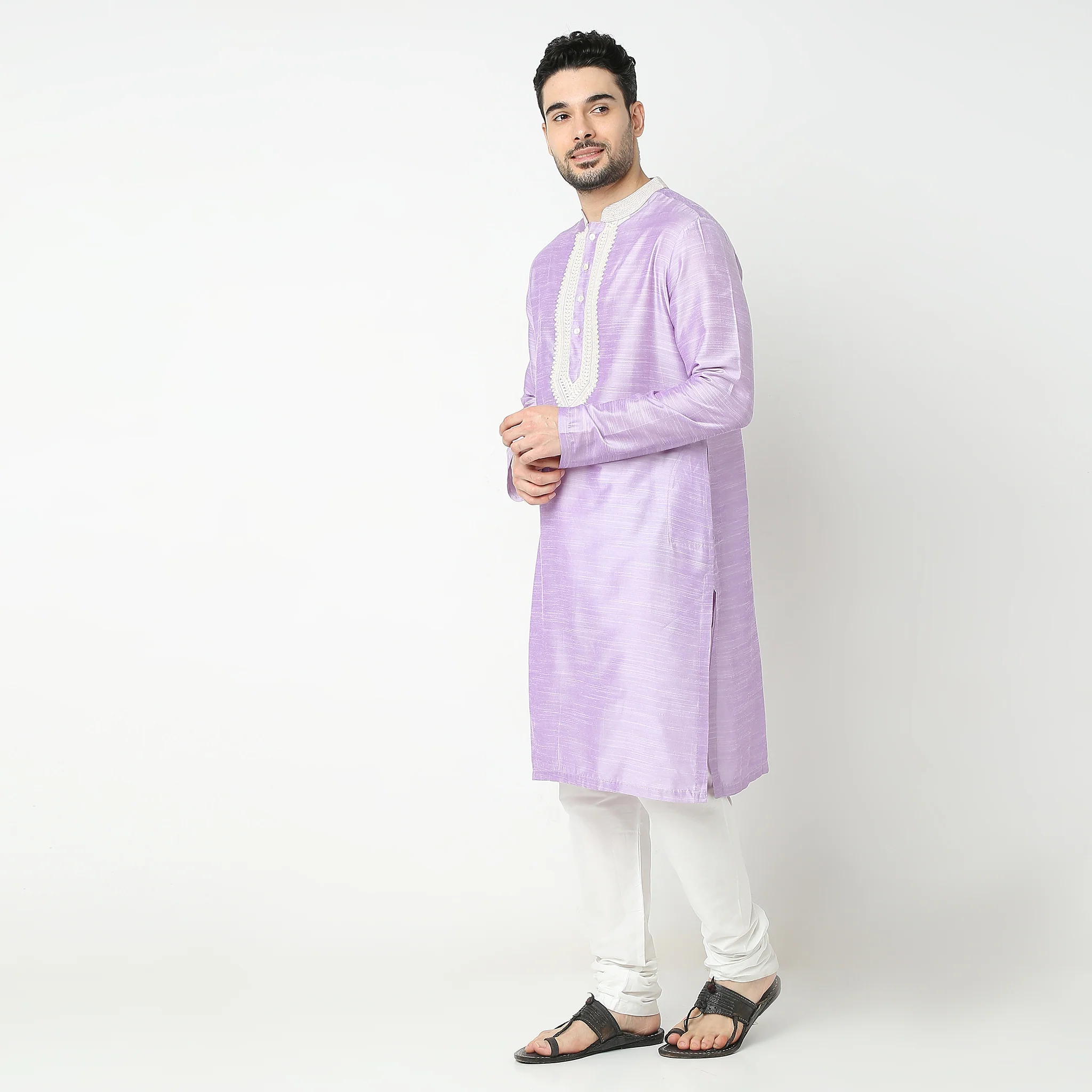 Regular Fit Embroidered Kurta - Image 5