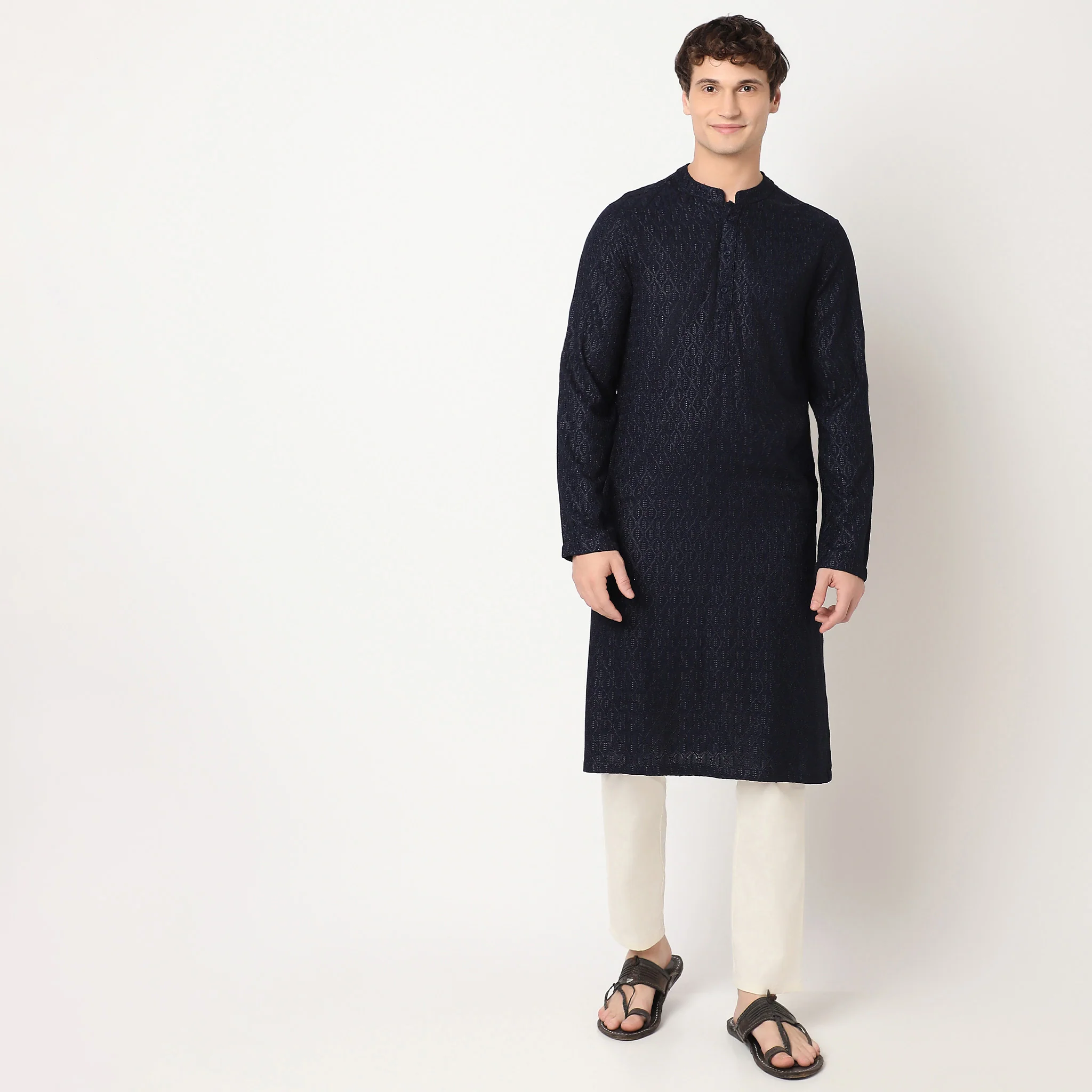 Regular Fit Embroidered Kurta - Image 2